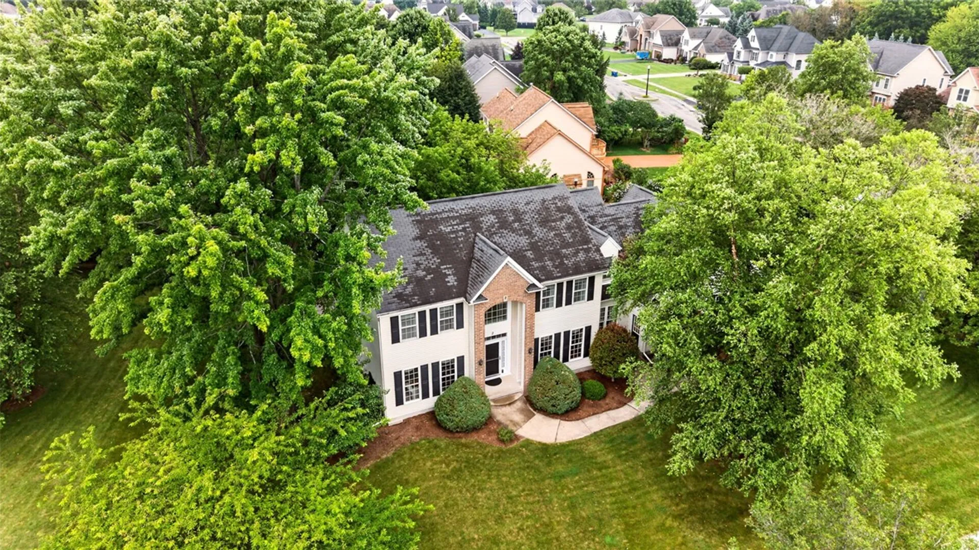 Property at 2 Angels Path, Penfield, NY 14580 3