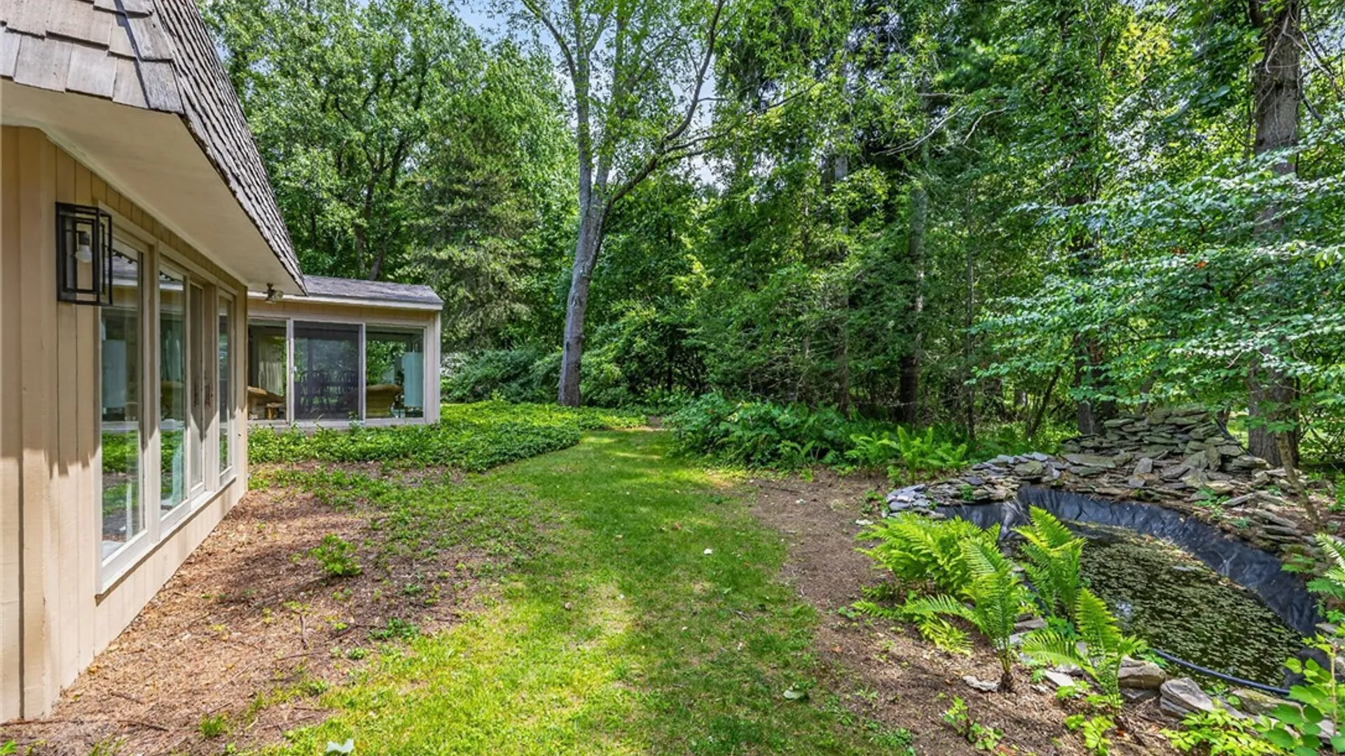 Property at 1139 Woodsboro Farms, Webster, NY 14580 40