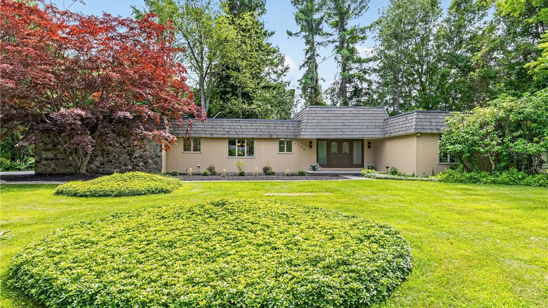 Property at 1139 Woodsboro Farms, Webster, NY 14580 5
