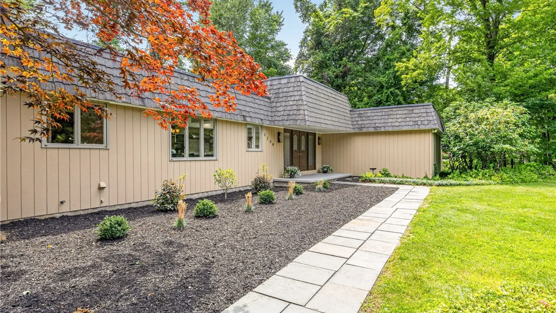 Property at 1139 Woodsboro Farms, Webster, NY 14580 7