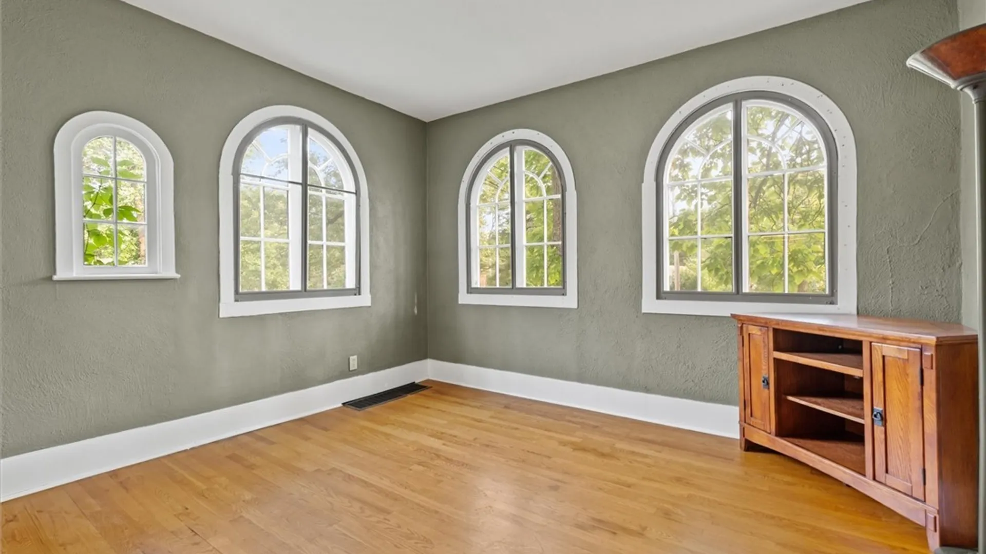 Property at 117 Claire Road, Syracuse, NY 13214 12