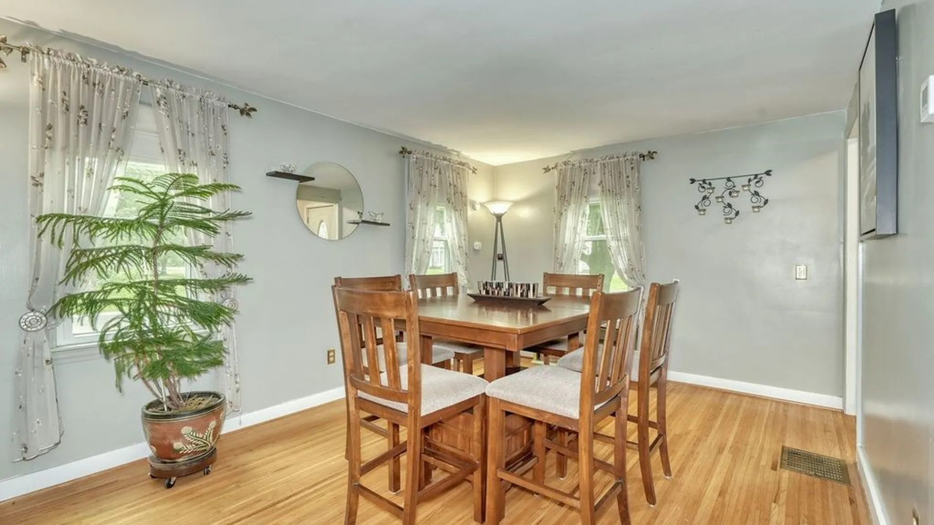 Property at 800 Winifred Dr, Webster, NY 14580 4