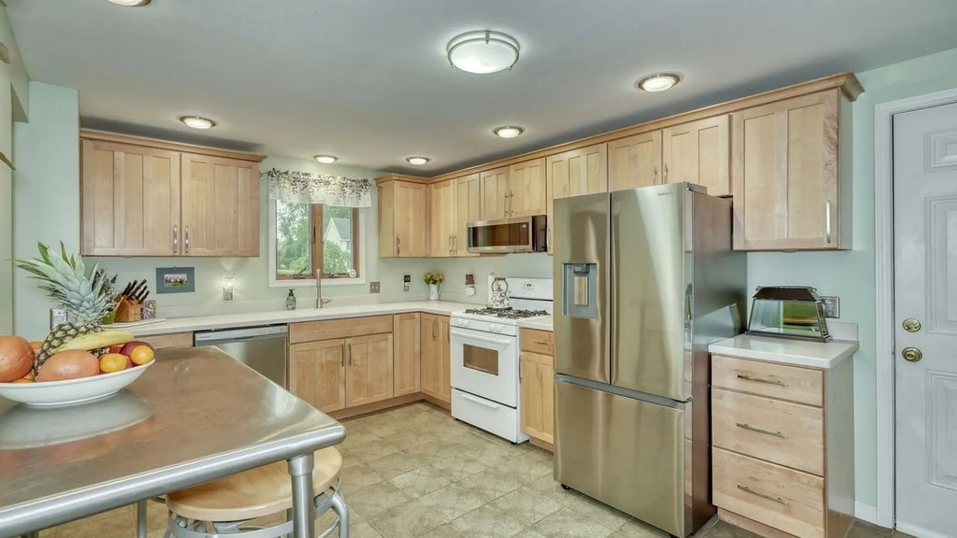 Property at 800 Winifred Dr, Webster, NY 14580 7