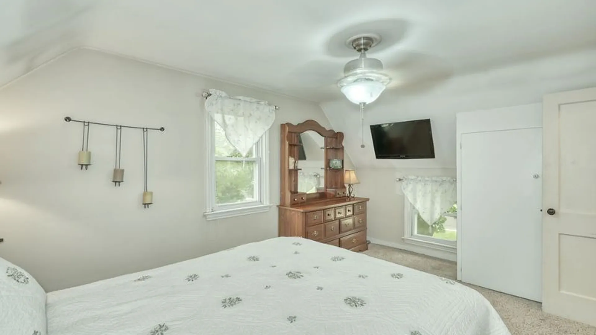 Property at 800 Winifred Dr, Webster, NY 14580 17