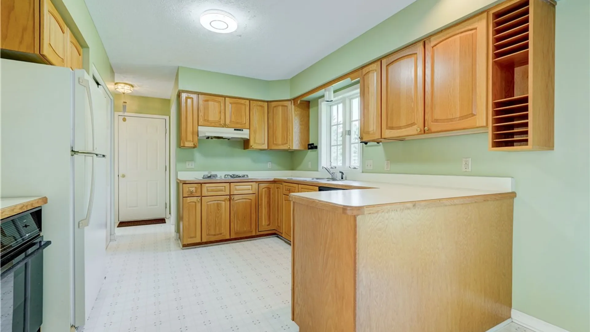 Property at 2 Sibleyville Lane, Mendon, NY 14472 12