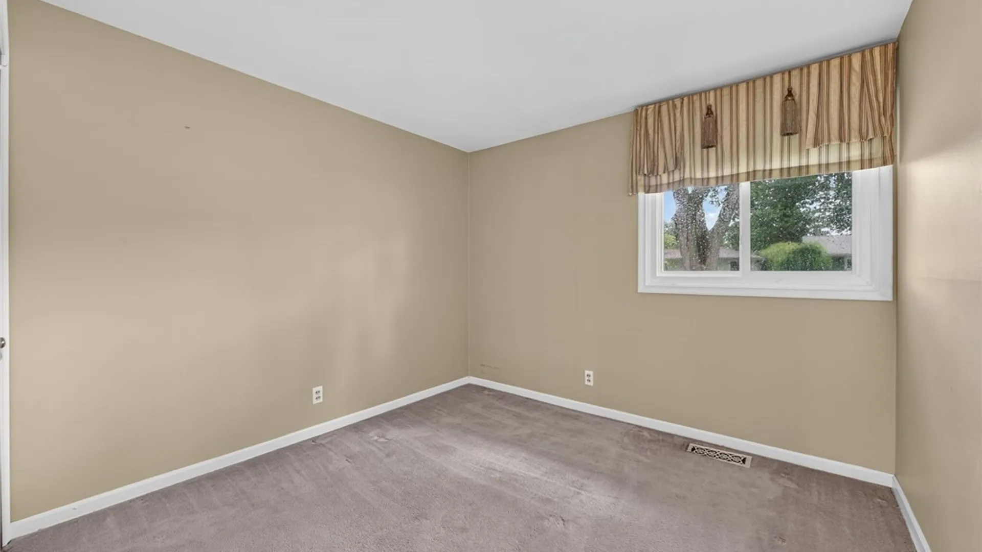 Property at 1307 Fairfax Avenue, North Tonawanda, NY 14120 39