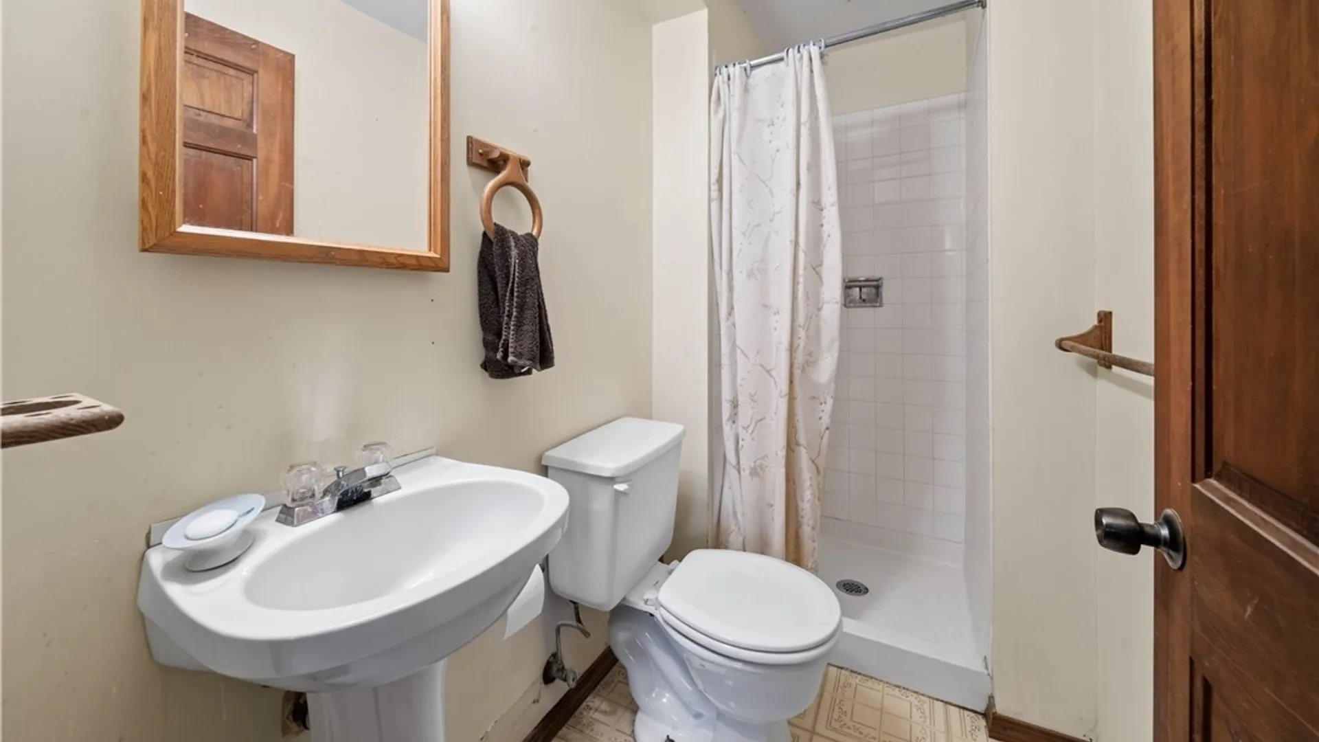 Property at 8165 Capricorn Drive, Clay, NY 13090 24