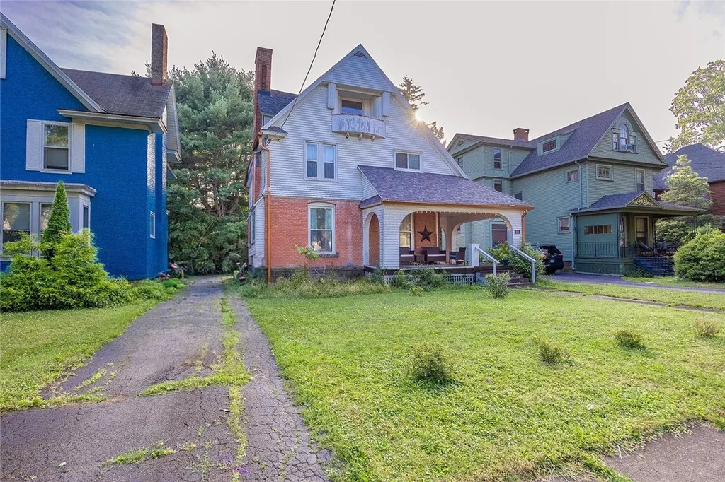 Property at 513 Euclid Avenue, Elmira City, NY 14905