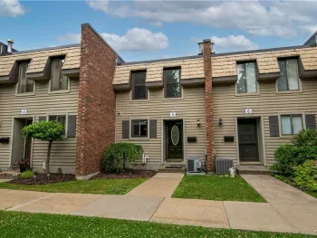 Property at 5 Chestnut Hills, New Hartford, NY 13413