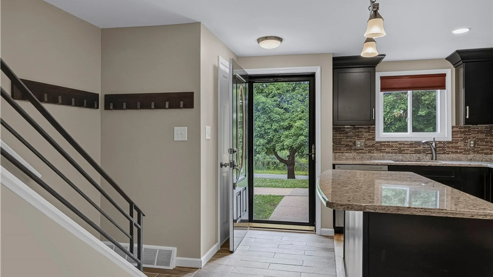 Property at 5 Chestnut Hills, New Hartford, NY 13413 5