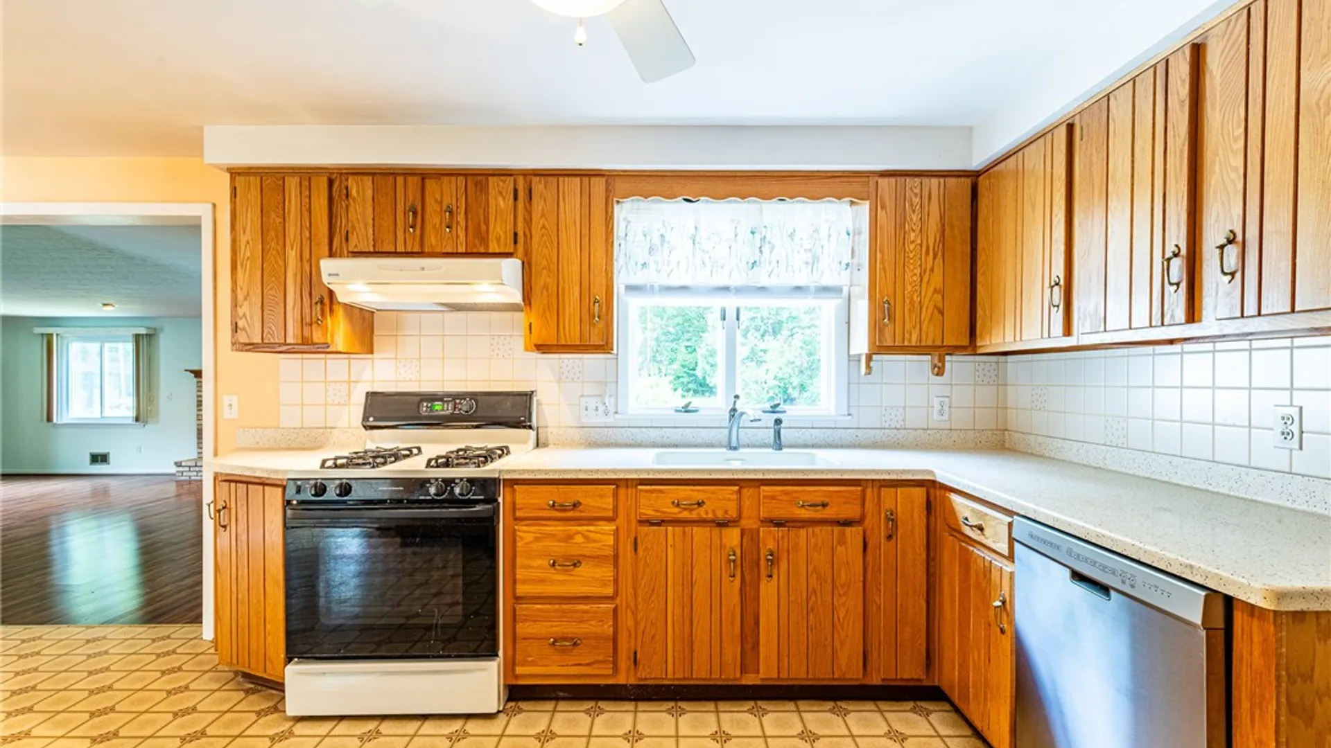 Property at 544 Harvest Drive, Greece, NY 14626 11