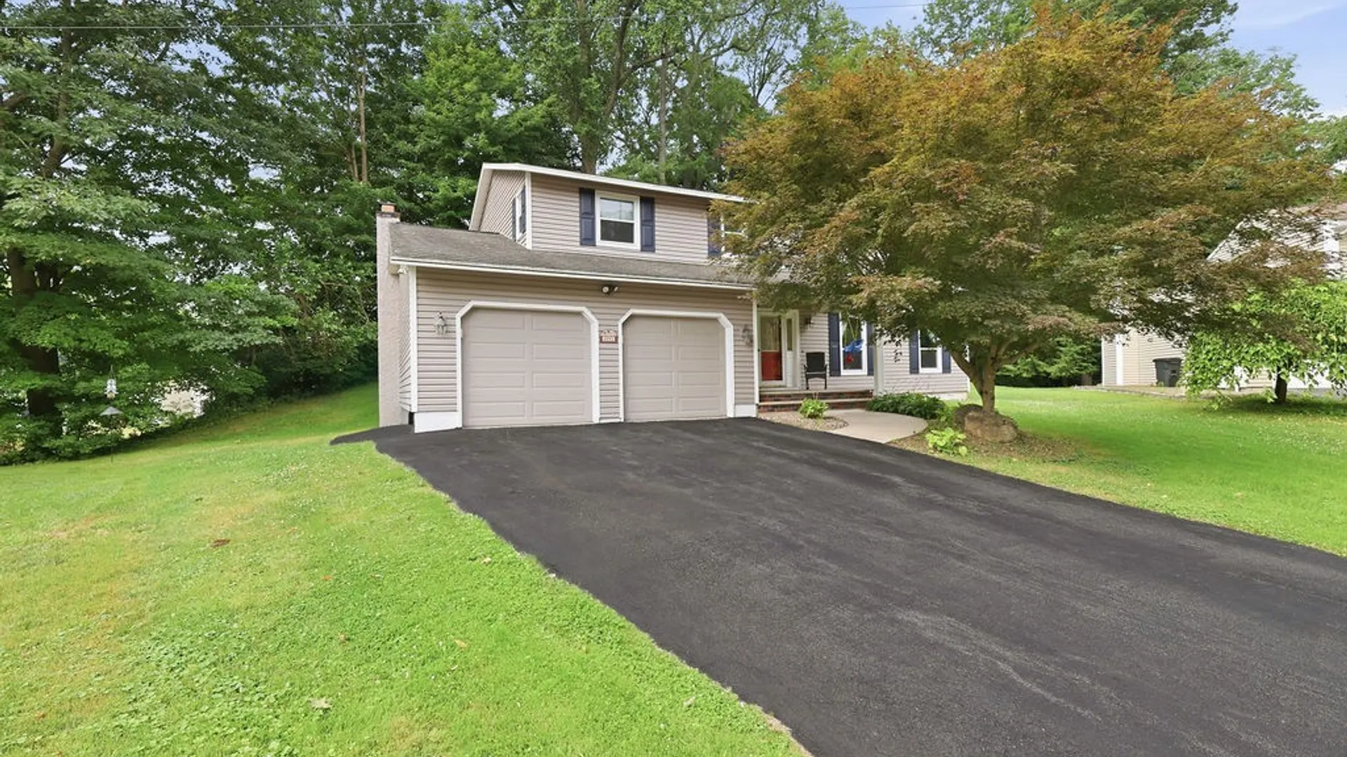 Property at 4192 Fireside Circle, Clay, NY 13090 2