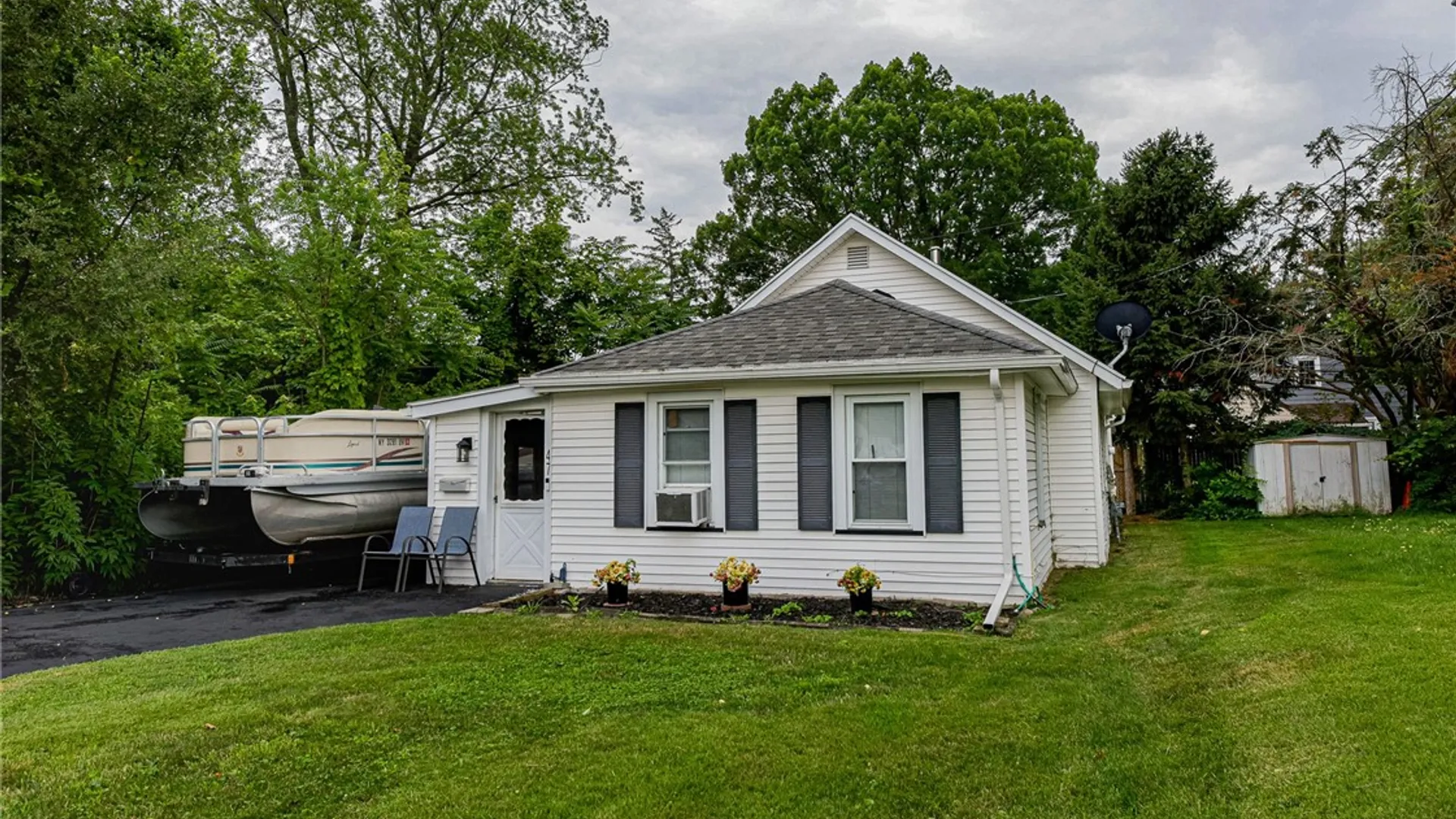 Property at 47 Chippendale Road, Greece, NY 14616 4