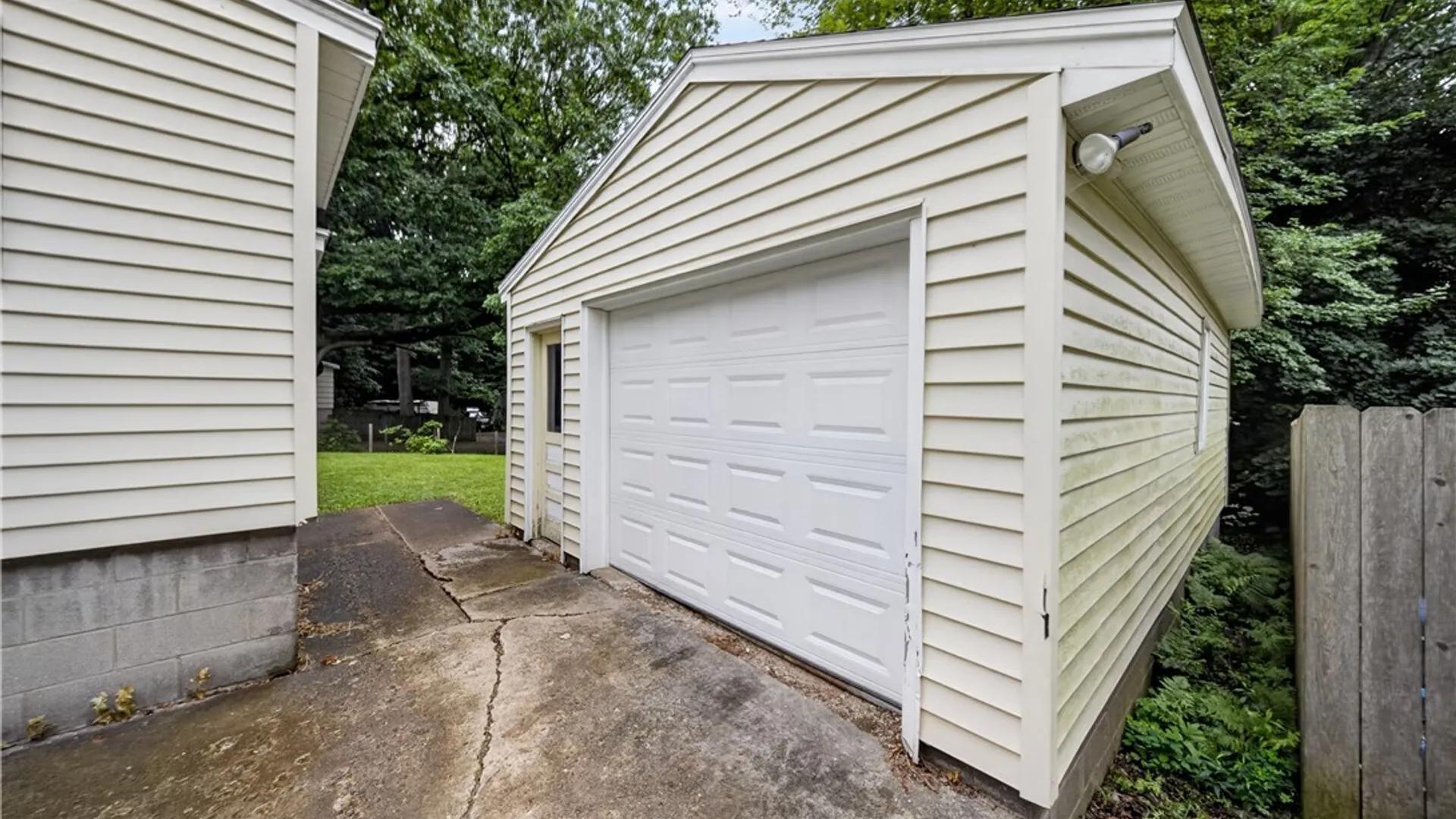 Property at 723 Maple Avenue, Fulton, NY 13069 35