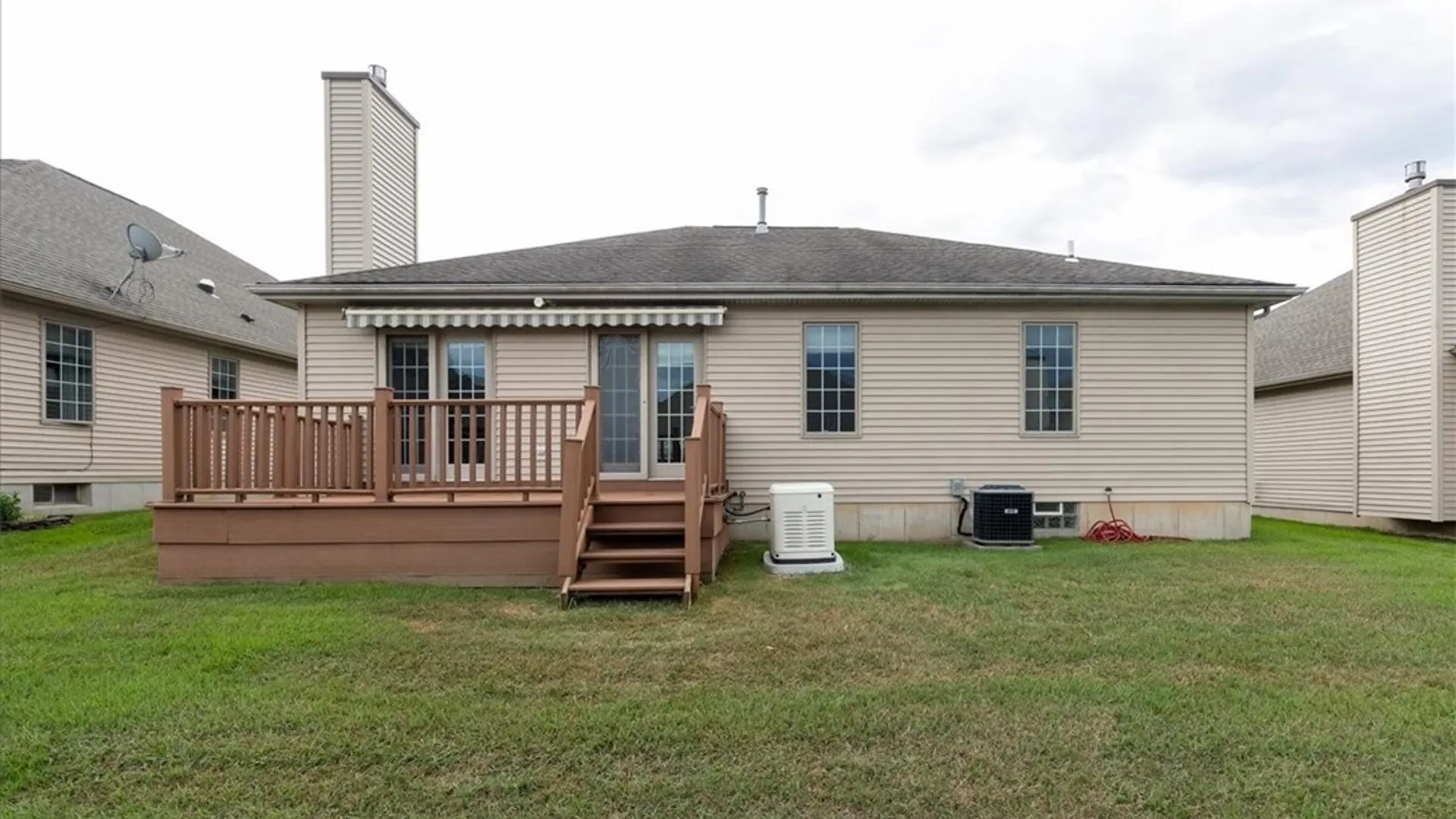 Property at 5543 Hemdale Dr Drive, Clarence, NY 14221 17