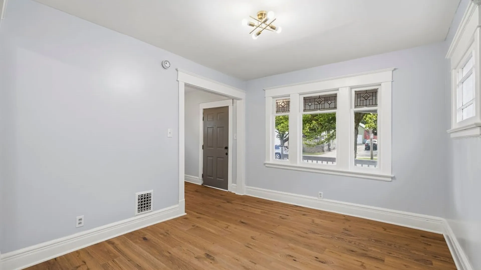 Property at 28 Schuele Avenue, Buffalo, NY 14215 6
