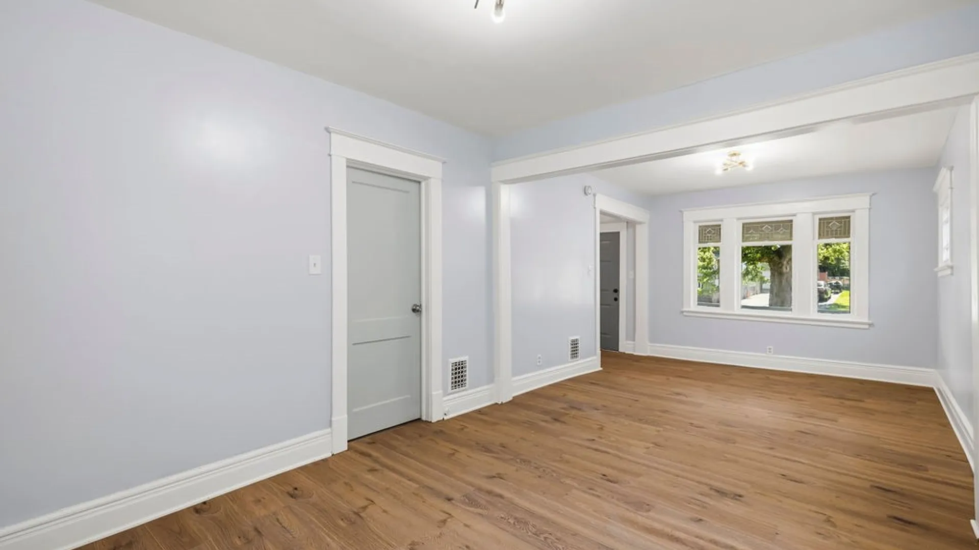 Property at 28 Schuele Avenue, Buffalo, NY 14215 8