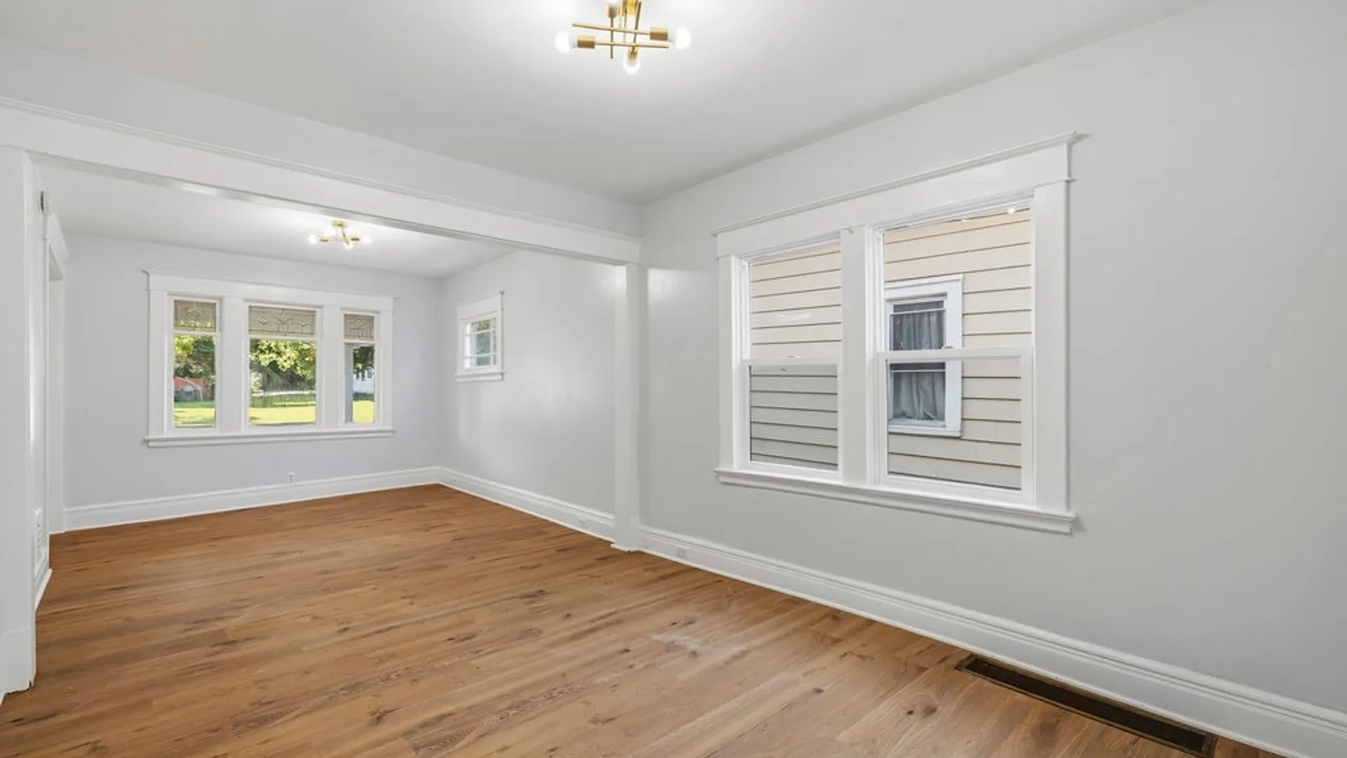 Property at 28 Schuele Avenue, Buffalo, NY 14215 9