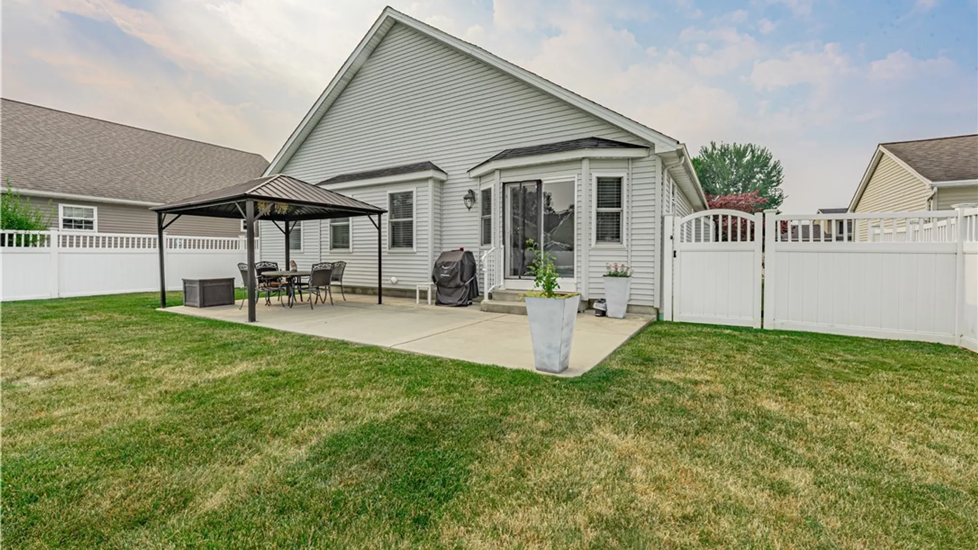 Property at 846 Daigler Drive, North Tonawanda, NY 14120 6