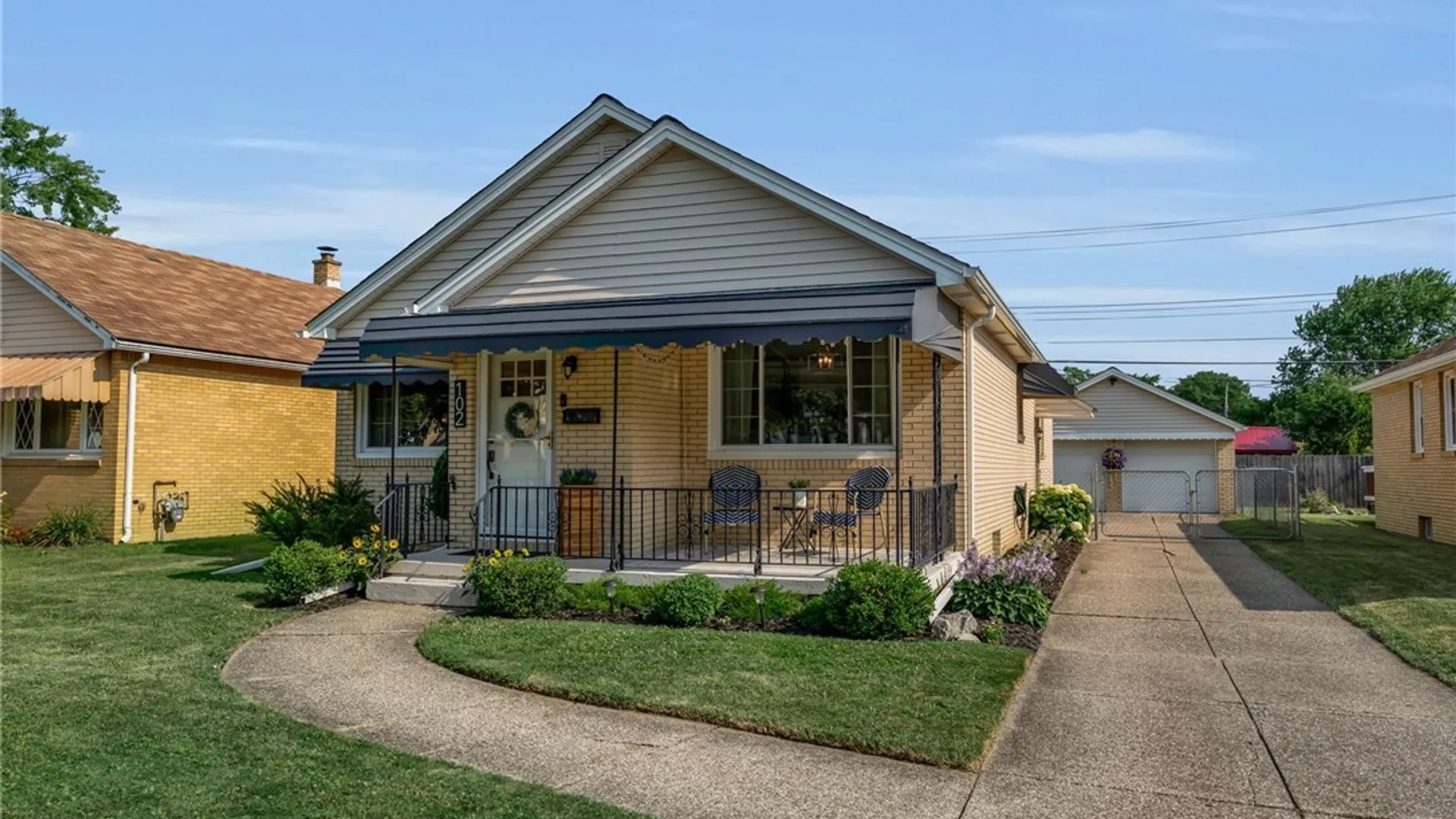 Property at 102 Central Boulevard, Cheektowaga, NY 14225 2