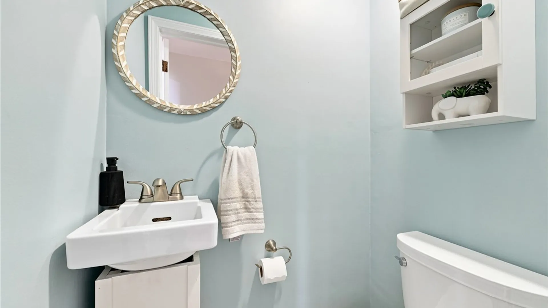 Property at 165 Halwill Drive, Amherst, NY 14226 14