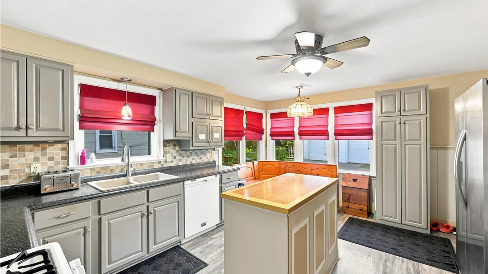 Property at 133 Gold Street, Buffalo, NY 14206 4