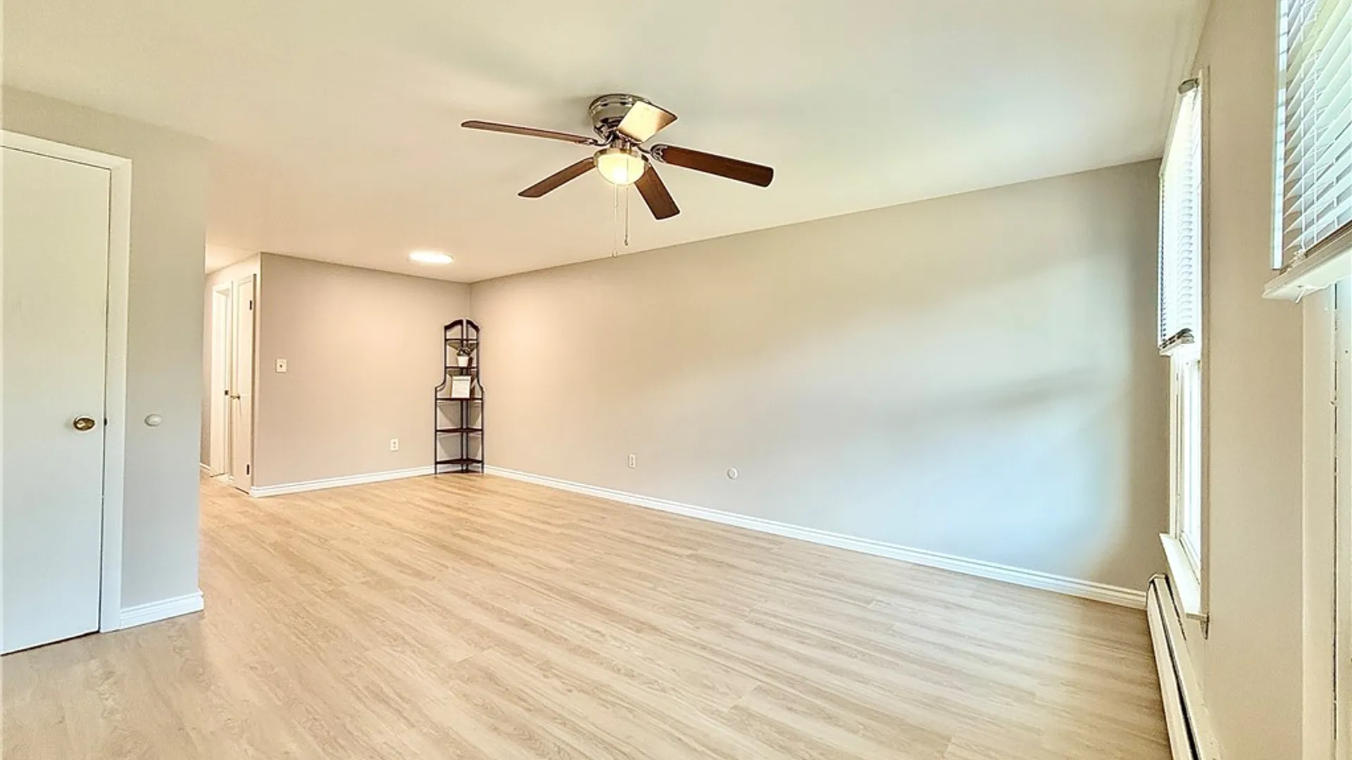 Property at 10 Wayne Terrace, Cheektowaga, NY 14225 4