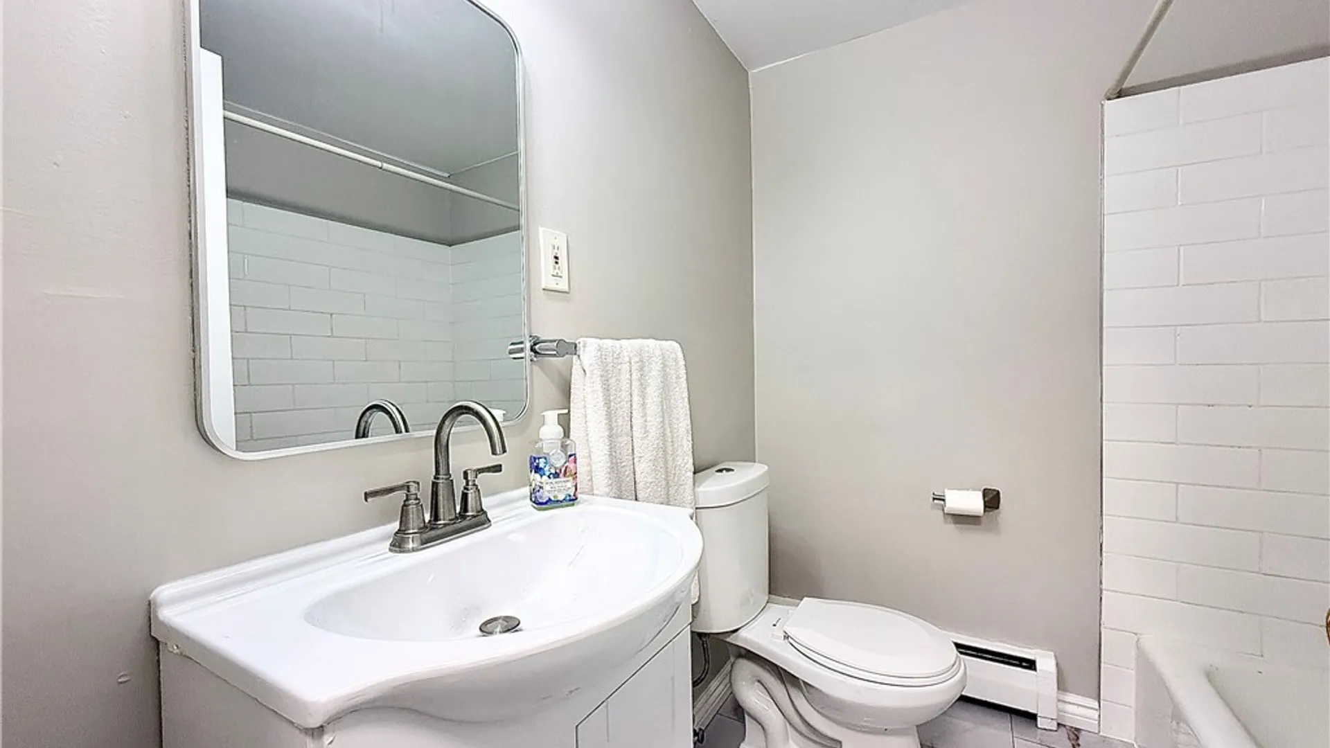 Property at 10 Wayne Terrace, Cheektowaga, NY 14225 17