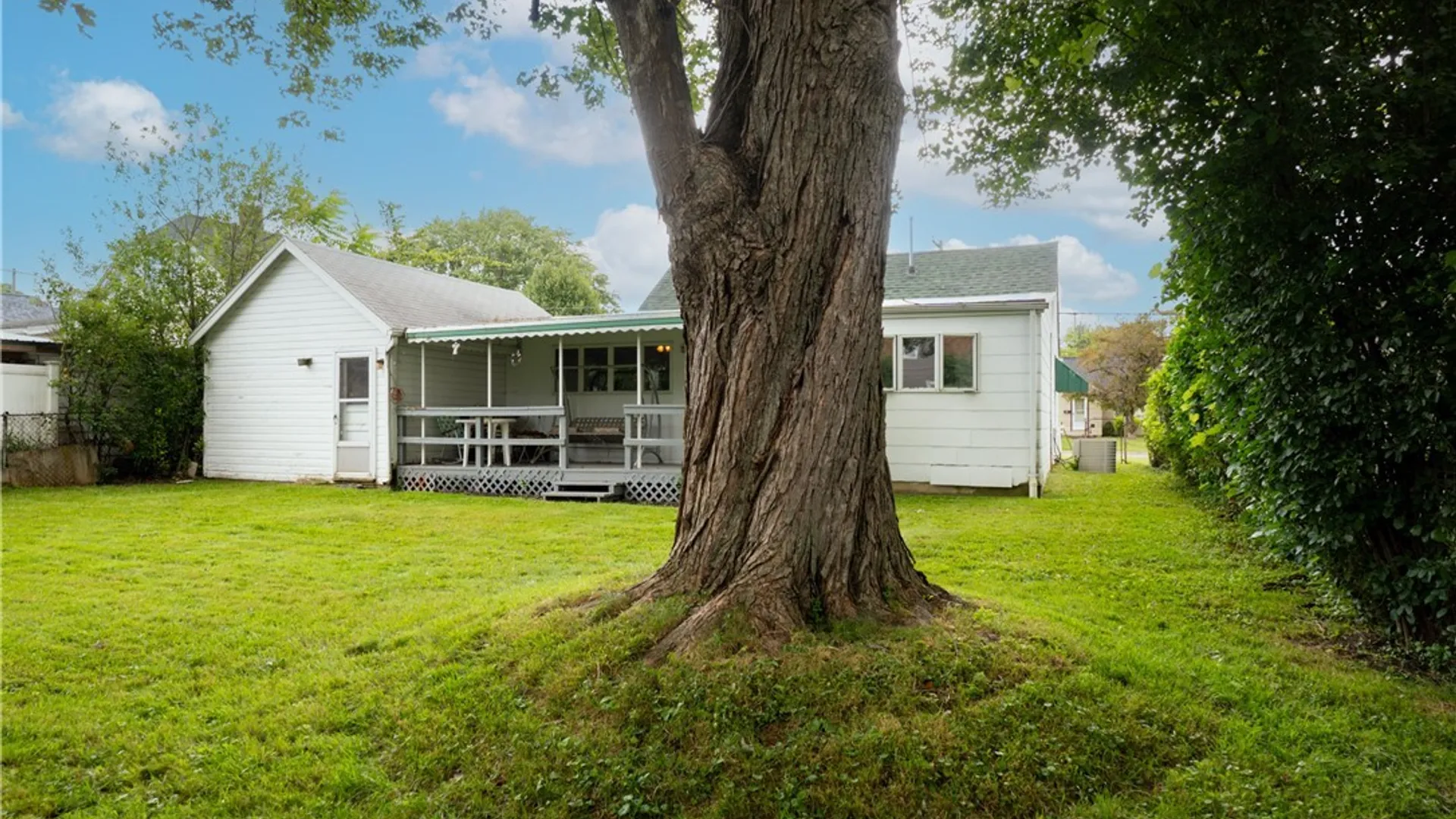 Property at 54 Barnsdale Avenue, West Seneca, NY 14224 28