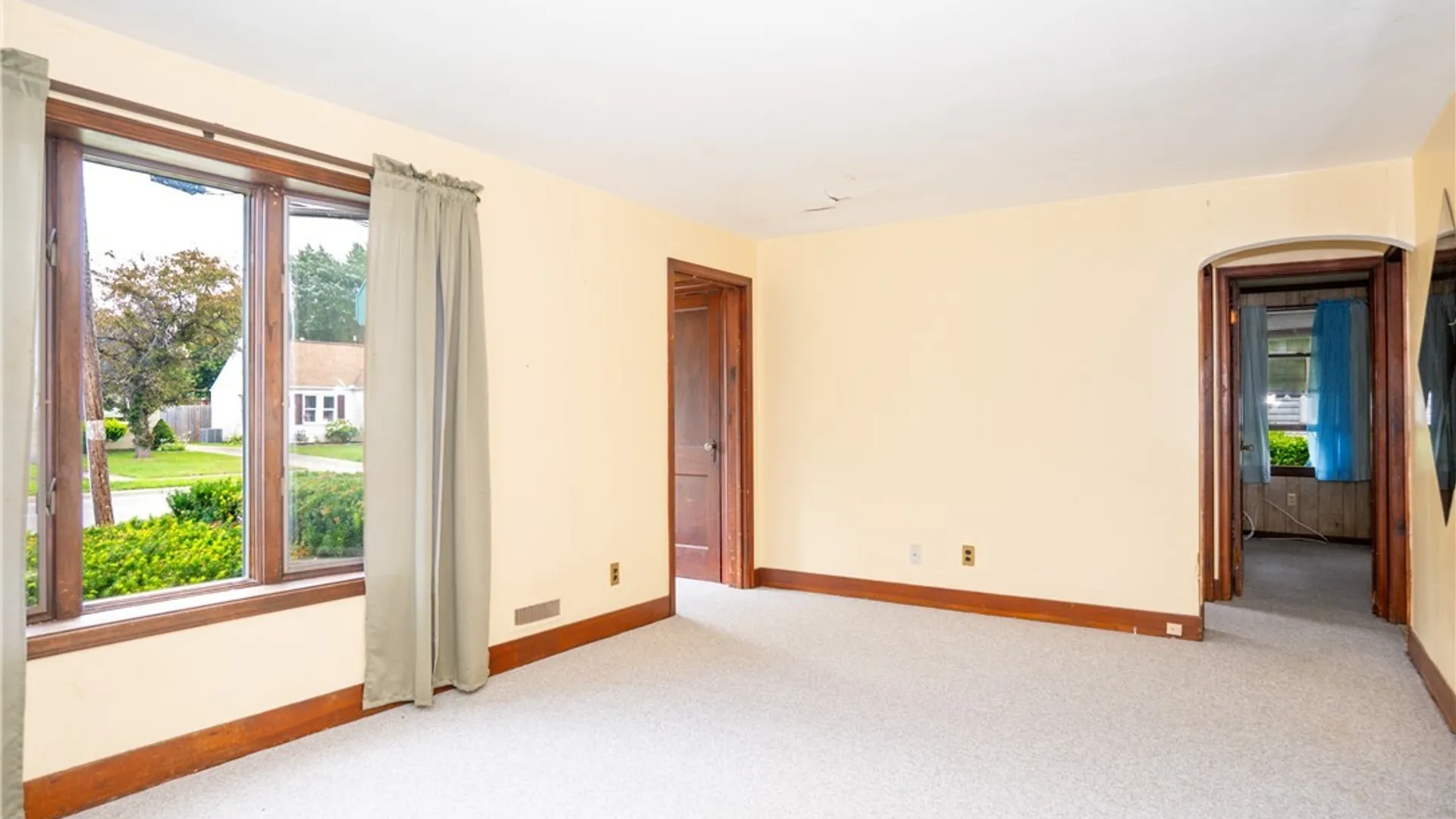 Property at 54 Barnsdale Avenue, West Seneca, NY 14224 6