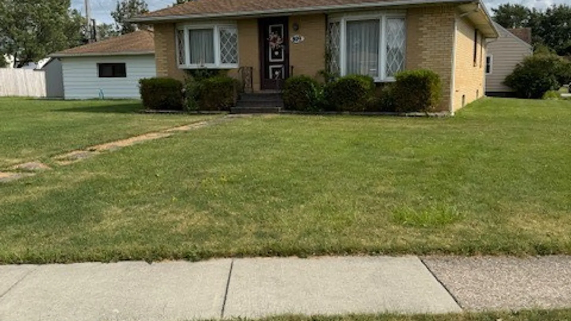 Property at 809 George Urban Boulevard, Cheektowaga, NY 14225 3
