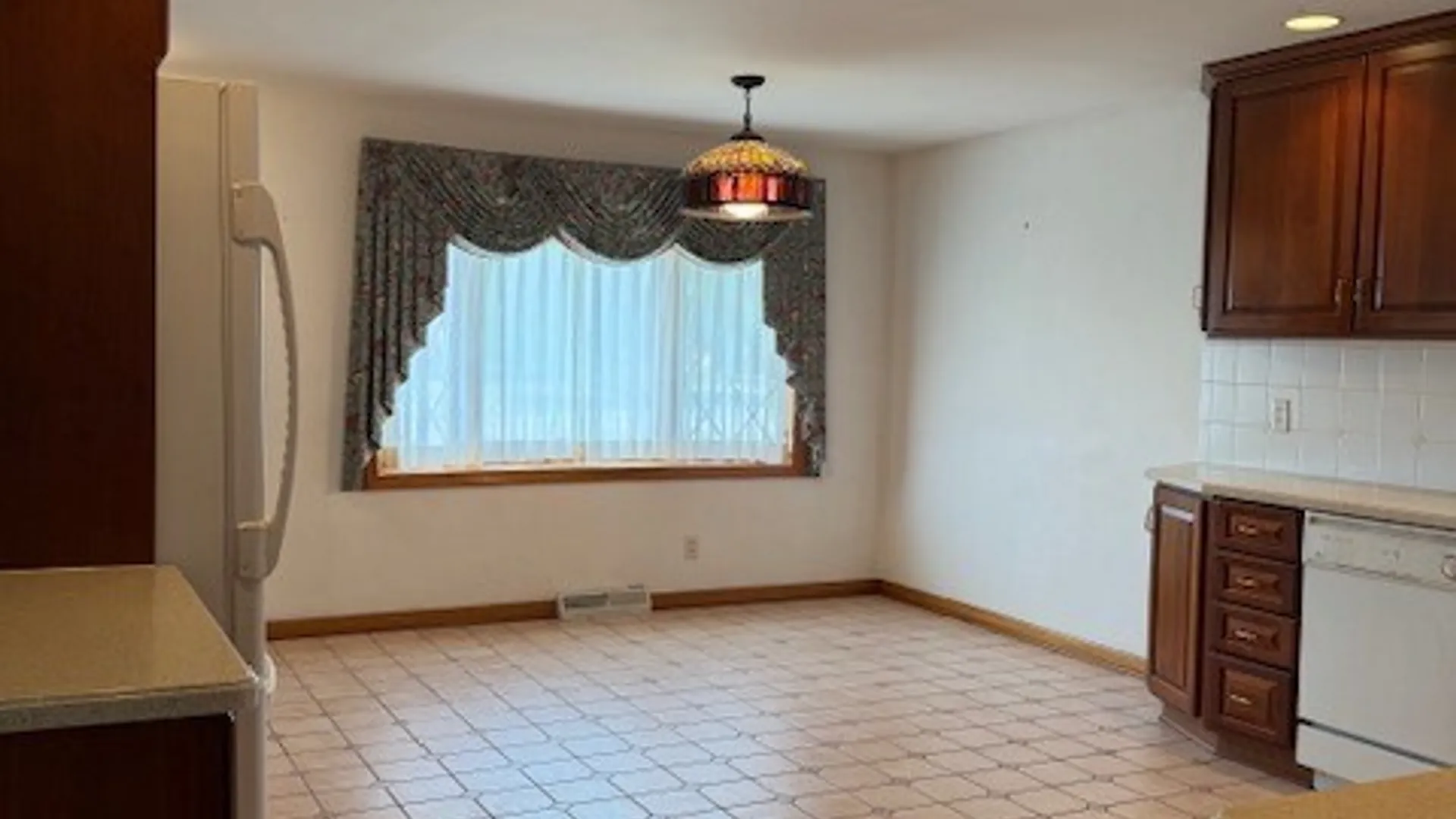 Property at 809 George Urban Boulevard, Cheektowaga, NY 14225 11