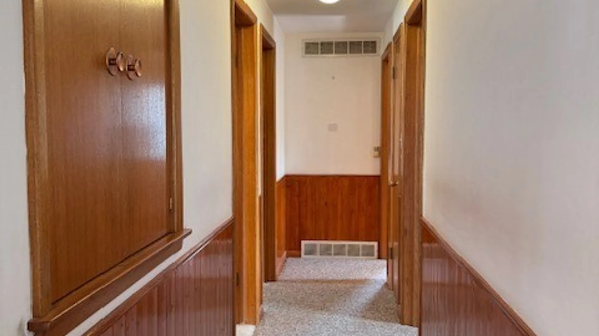 Property at 809 George Urban Boulevard, Cheektowaga, NY 14225 13