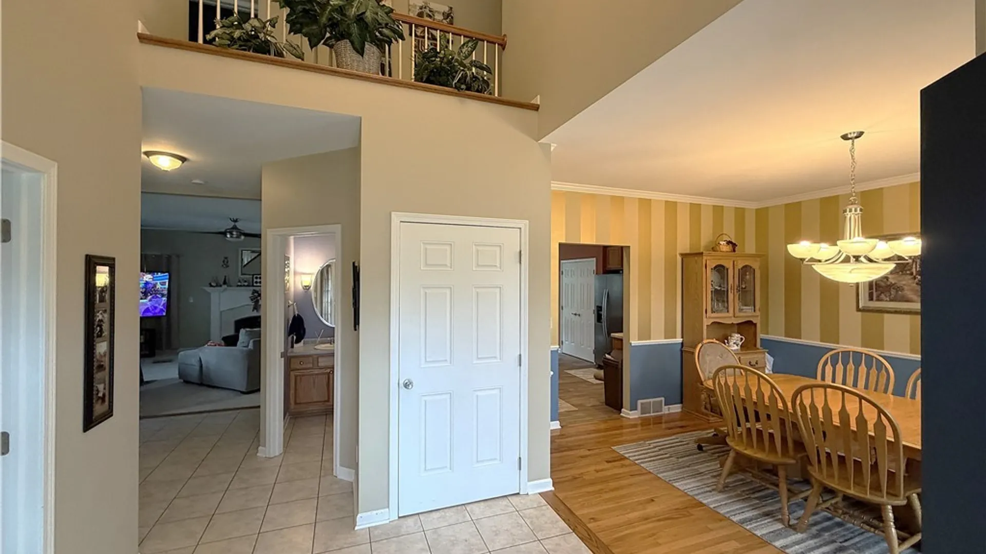 Property at 7260 Ashley Lane, Wheatfield, NY 14120 3