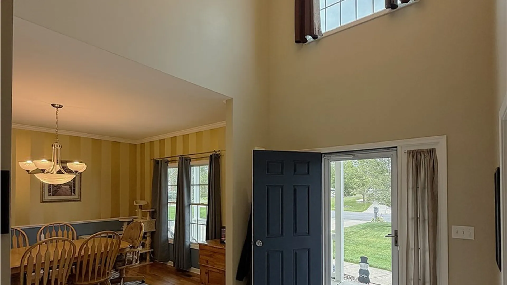 Property at 7260 Ashley Lane, Wheatfield, NY 14120 4