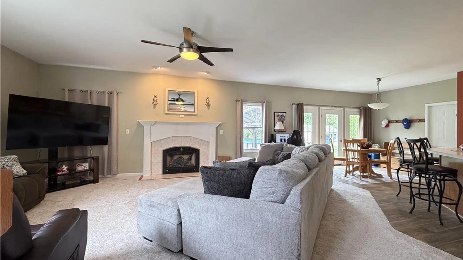 Property at 7260 Ashley Lane, Wheatfield, NY 14120 17