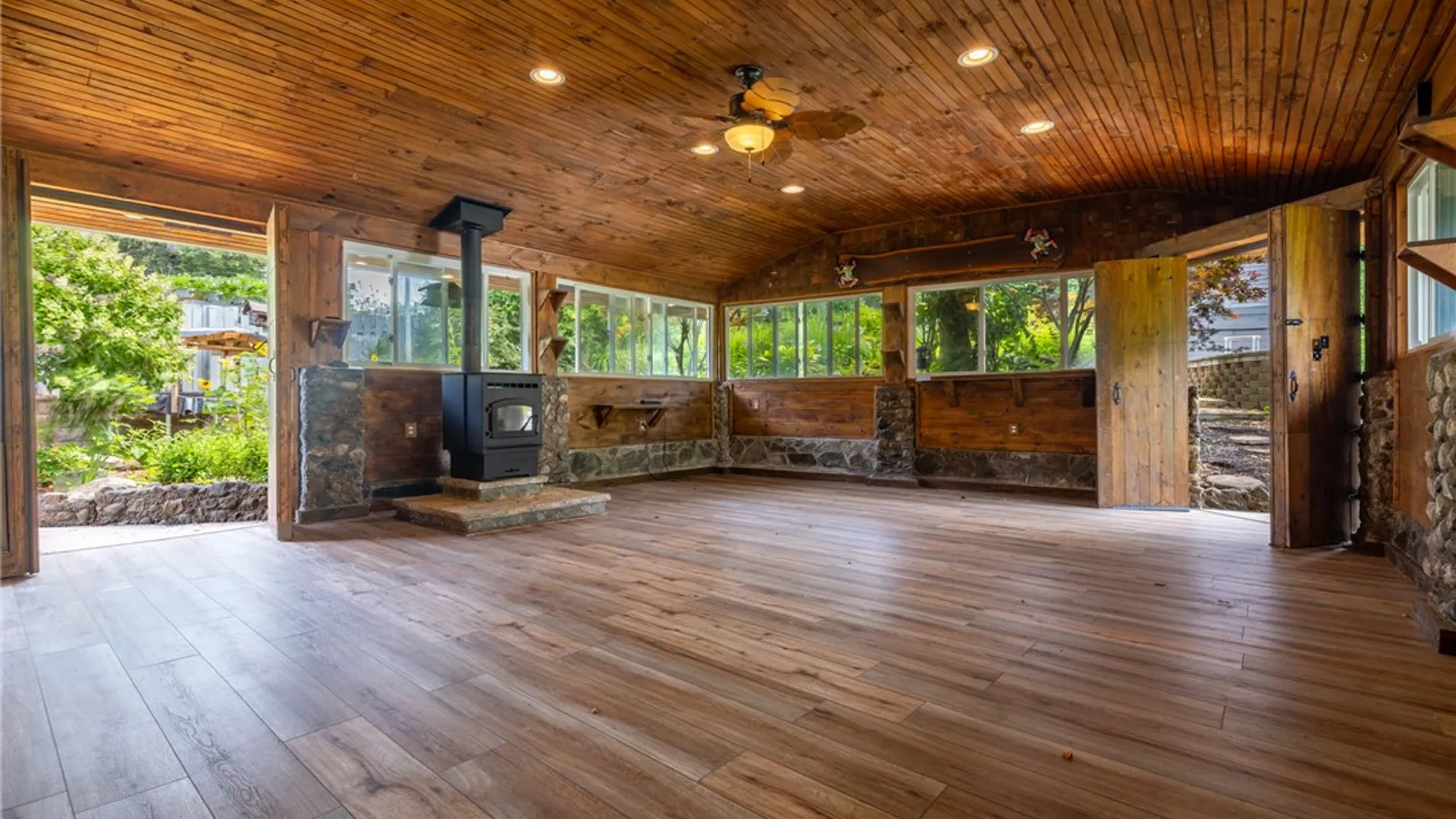Property at 19 Warder Drive, Pittsford, NY 14534 21