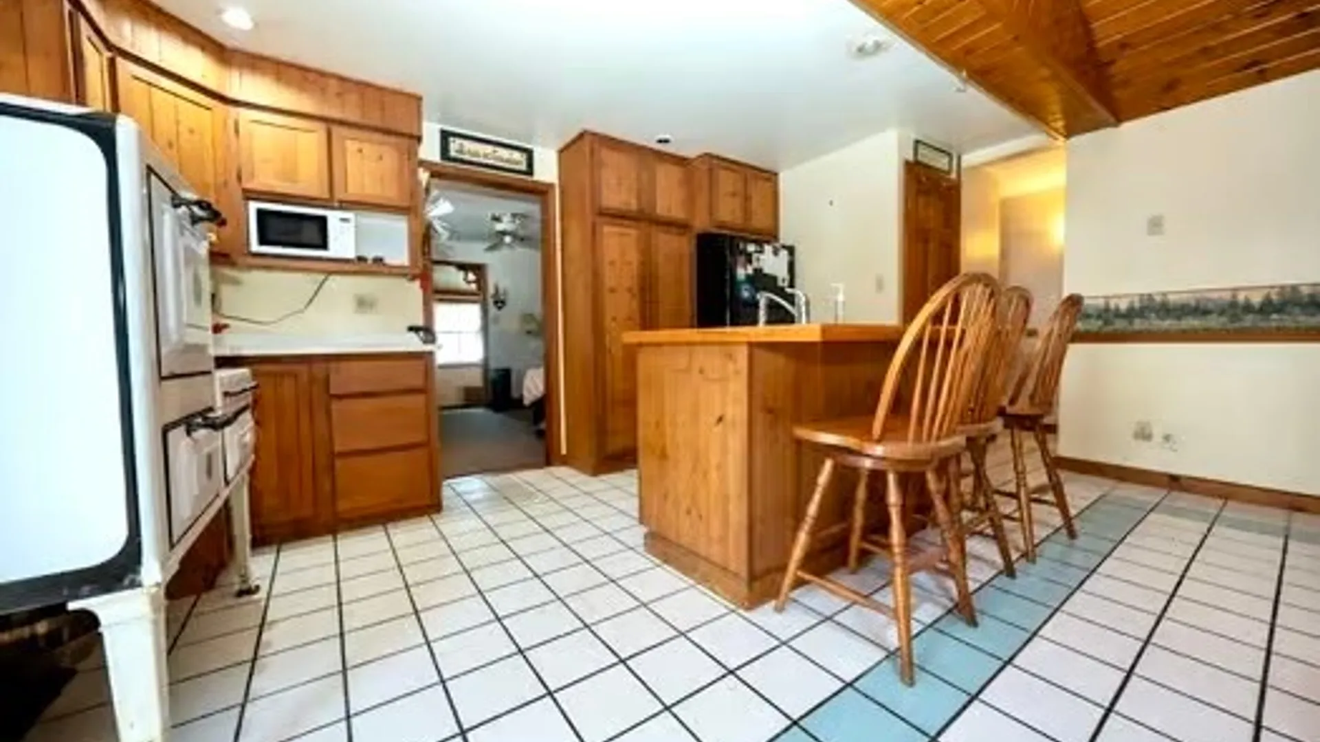 Property at 302 Knox Avenue, West Seneca, NY 14224 7