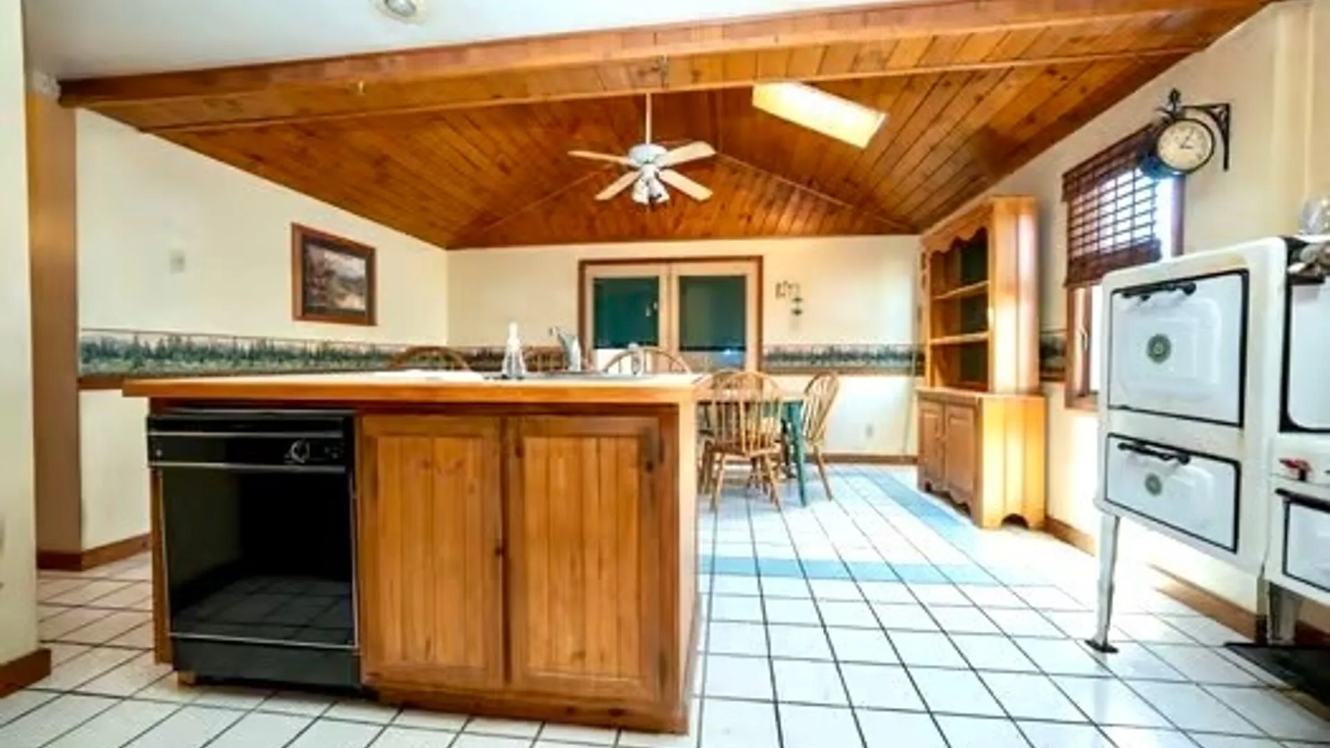 Property at 302 Knox Avenue, West Seneca, NY 14224 9