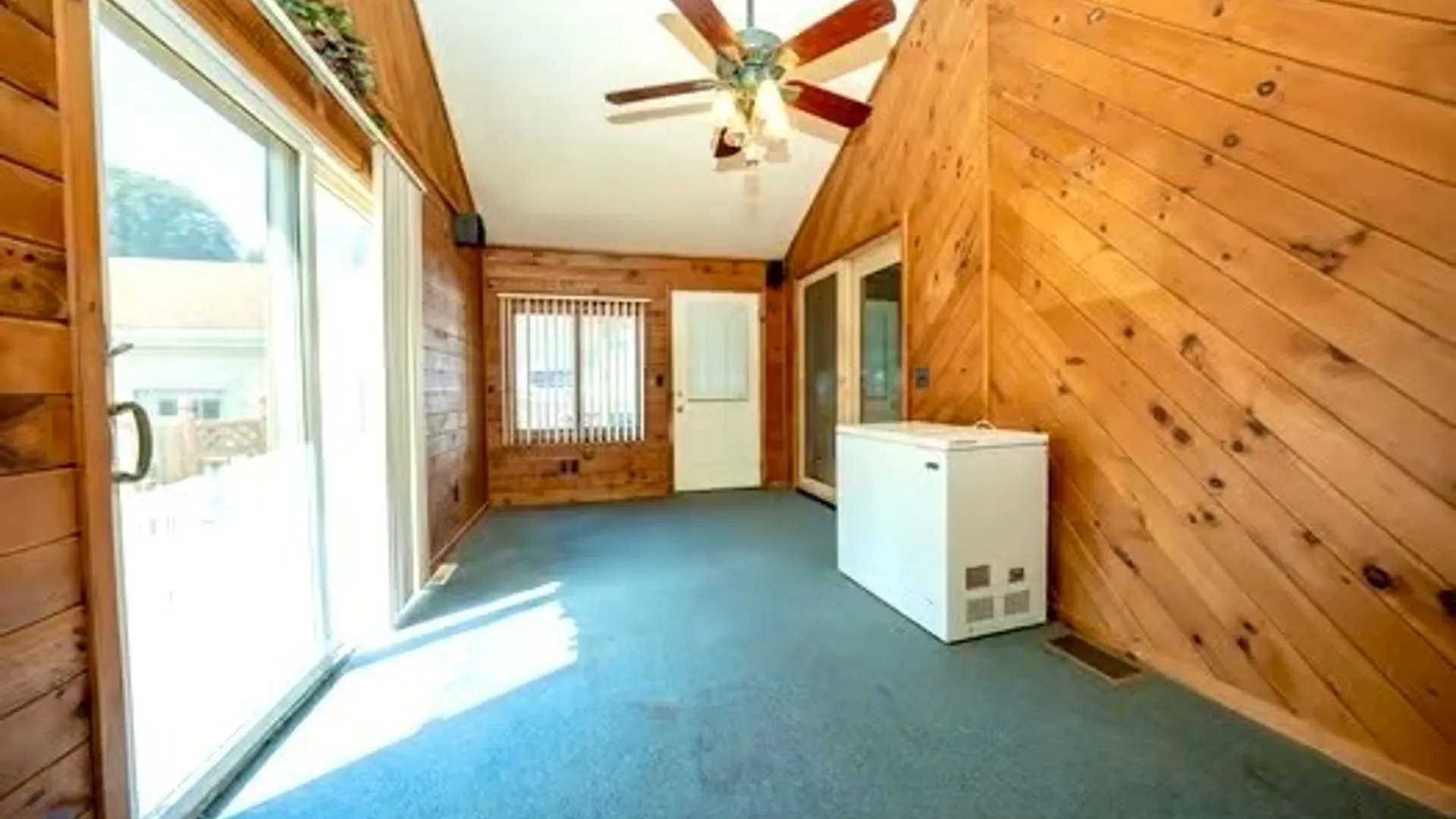 Property at 302 Knox Avenue, West Seneca, NY 14224 12