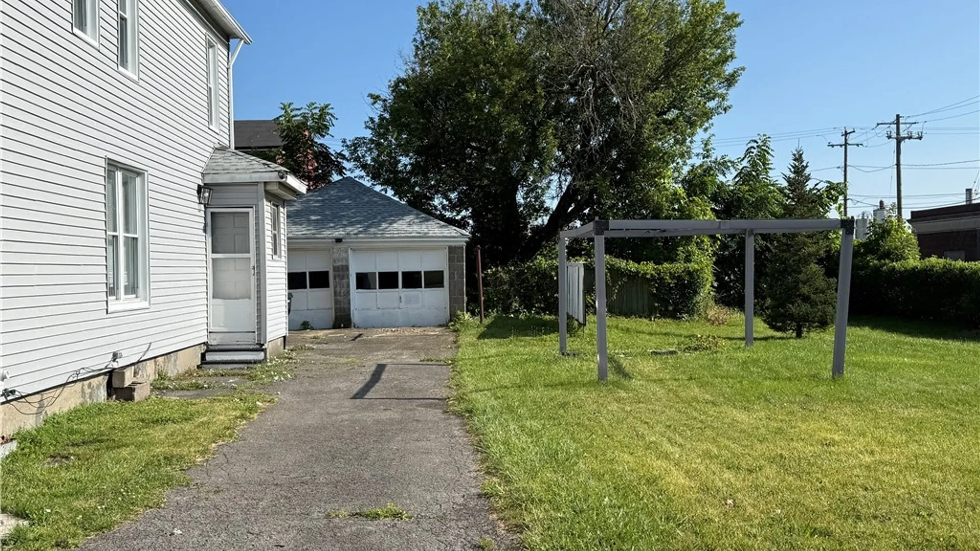 Property at 1246 Calumet Avenue, Niagara Falls, NY 14305 24