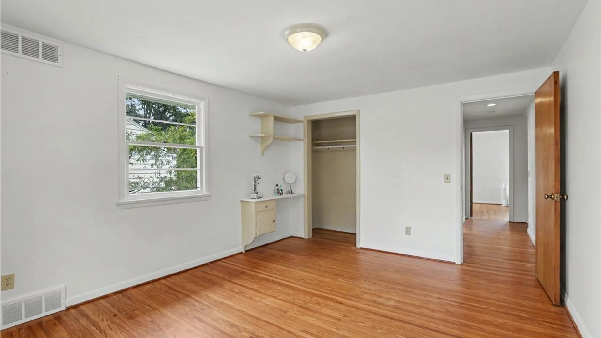 Property at 160 Chadwell Rd, Irondequoit, NY 14609 19