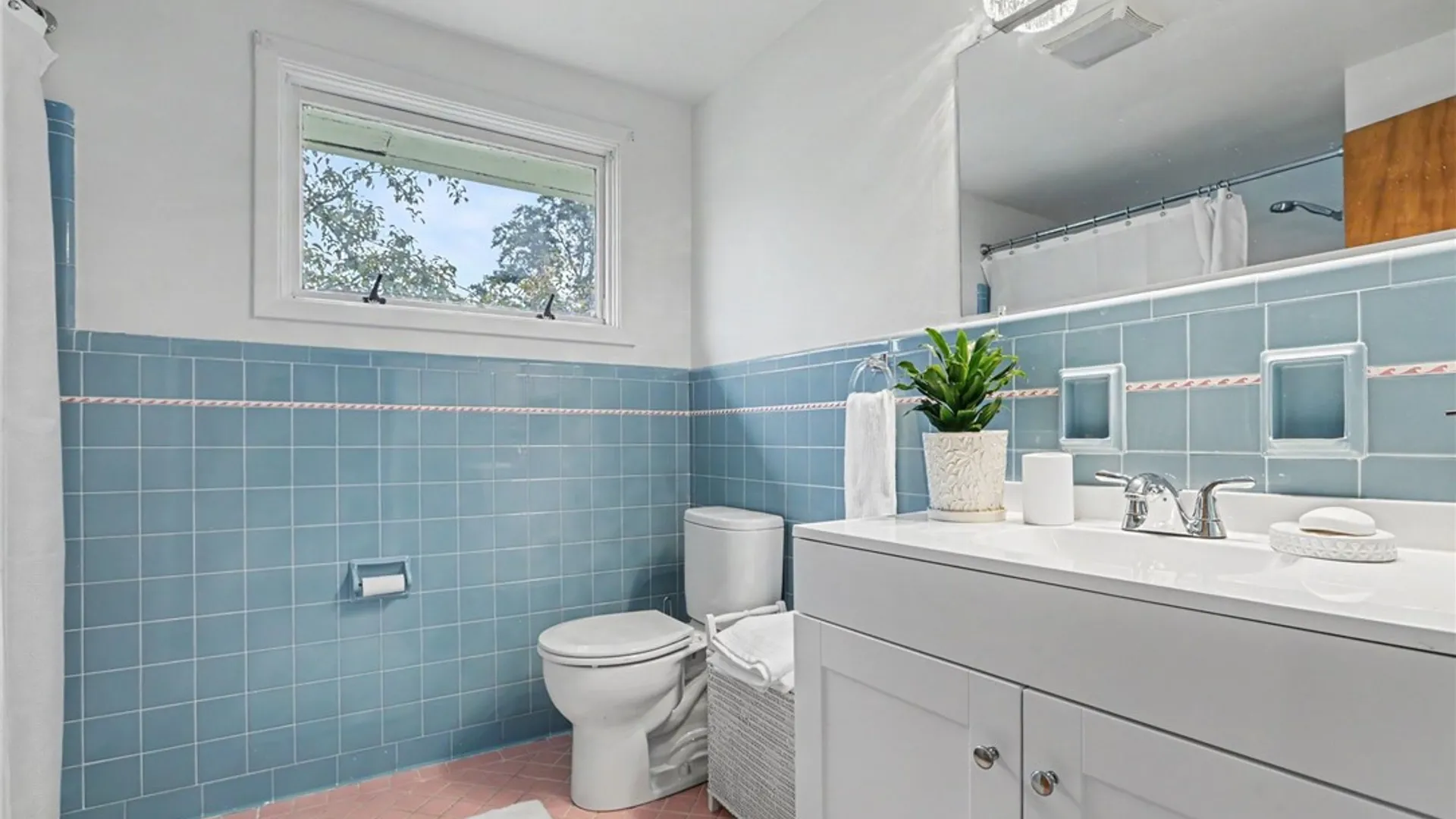 Property at 160 Chadwell Rd, Irondequoit, NY 14609 21