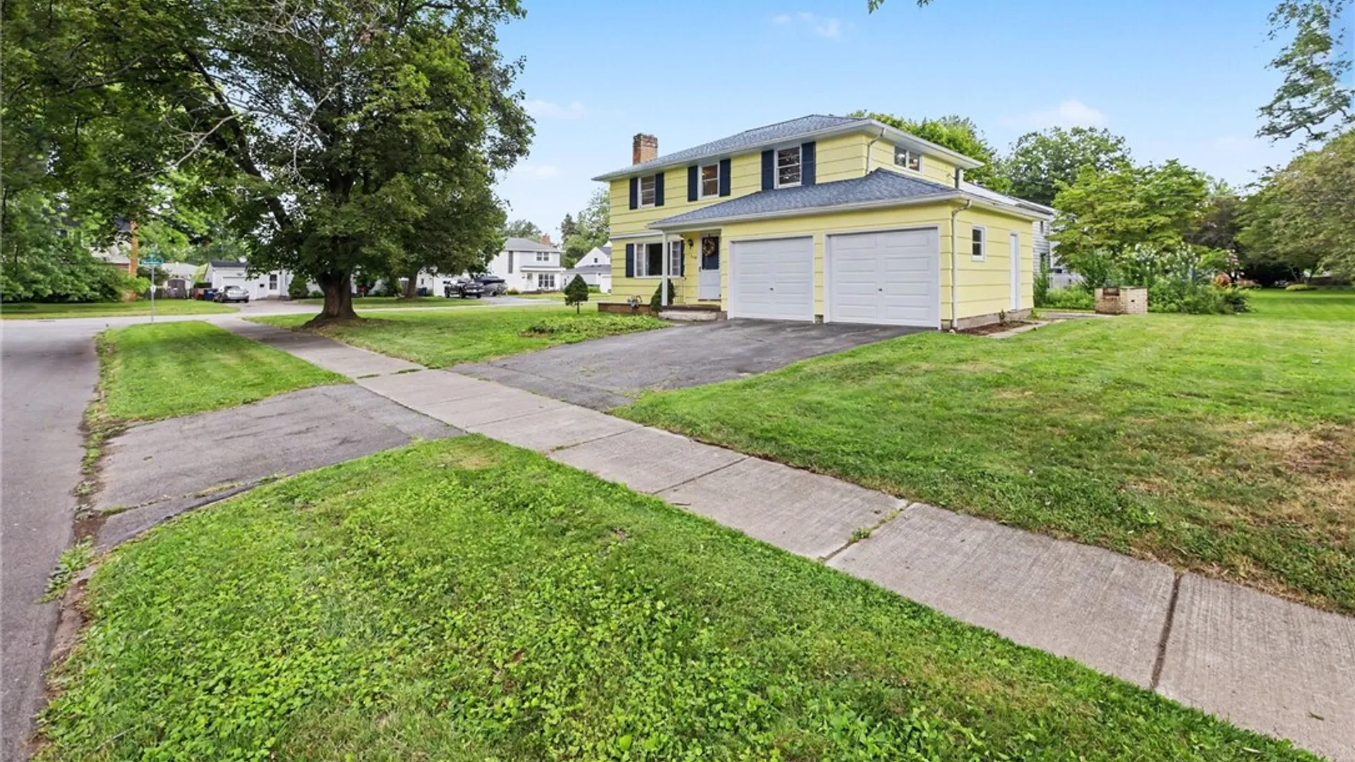 Property at 160 Chadwell Rd, Irondequoit, NY 14609 2