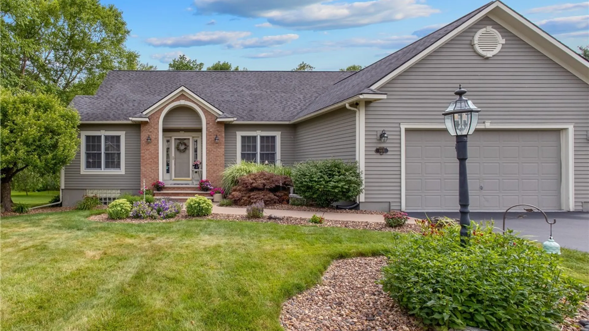 Property at 8405 Filaree Circle, Lysander, NY 13027 4