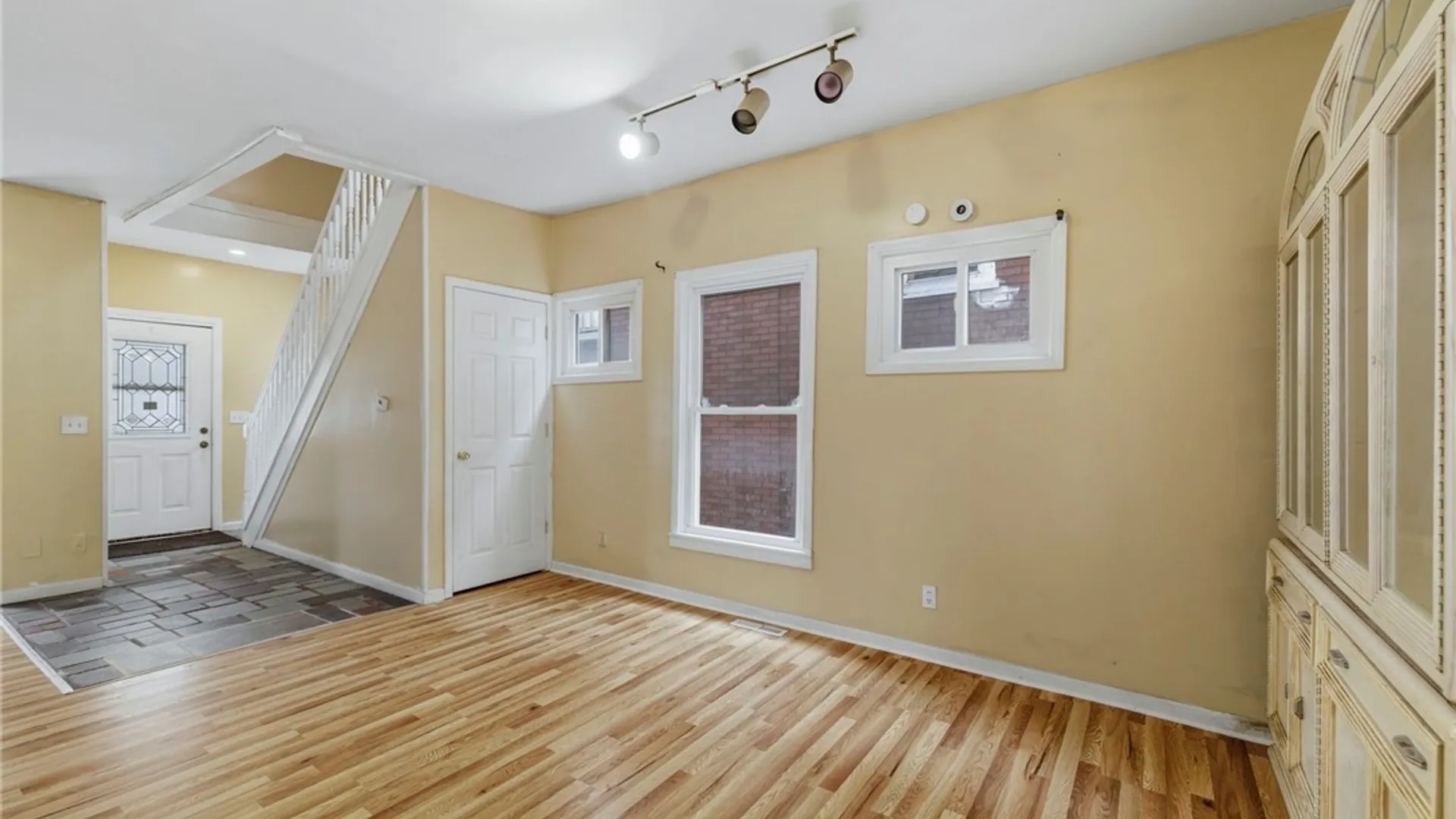 Property at 27 Heward Avenue, Buffalo, NY 14207 9
