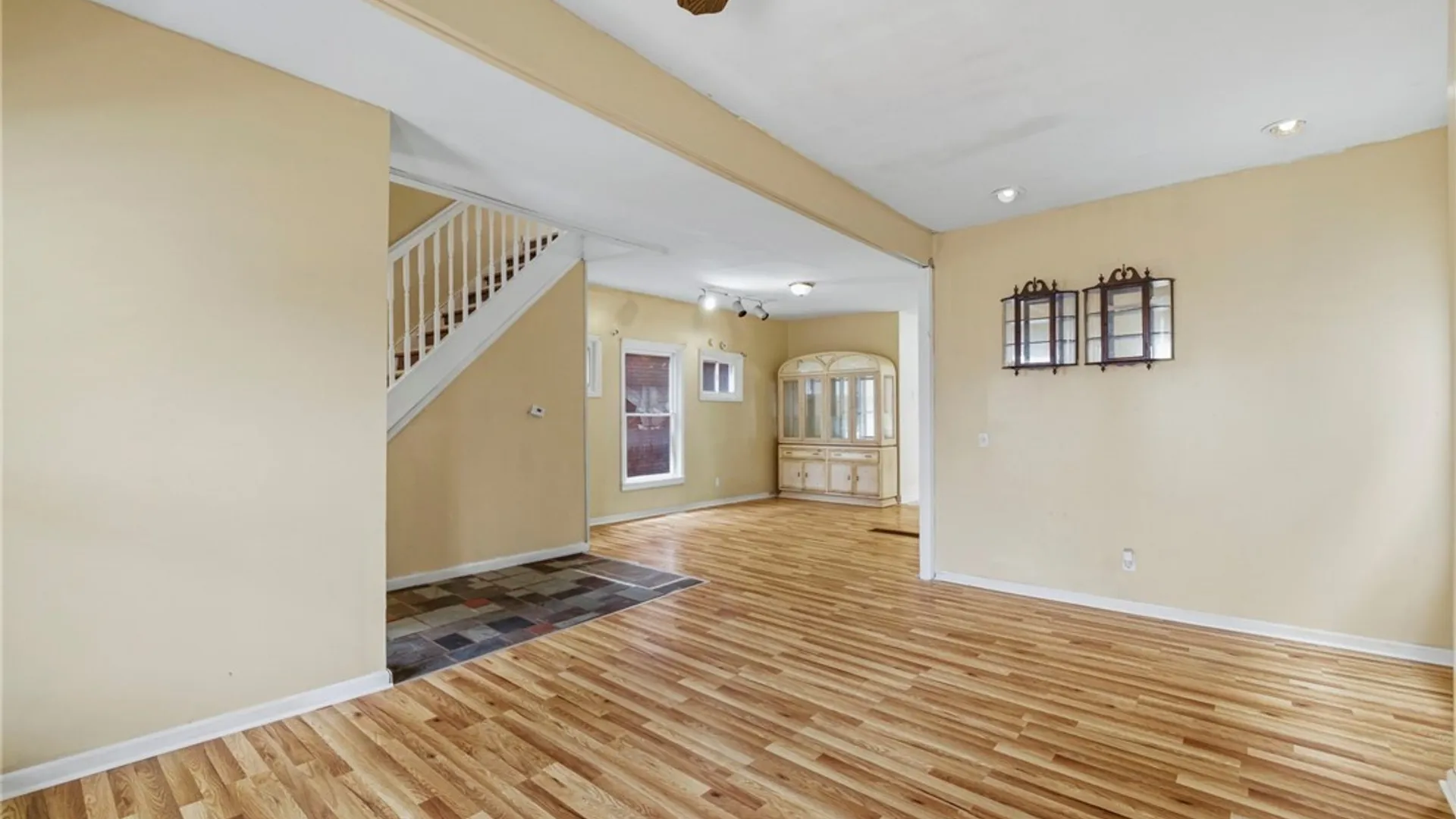 Property at 27 Heward Avenue, Buffalo, NY 14207 4