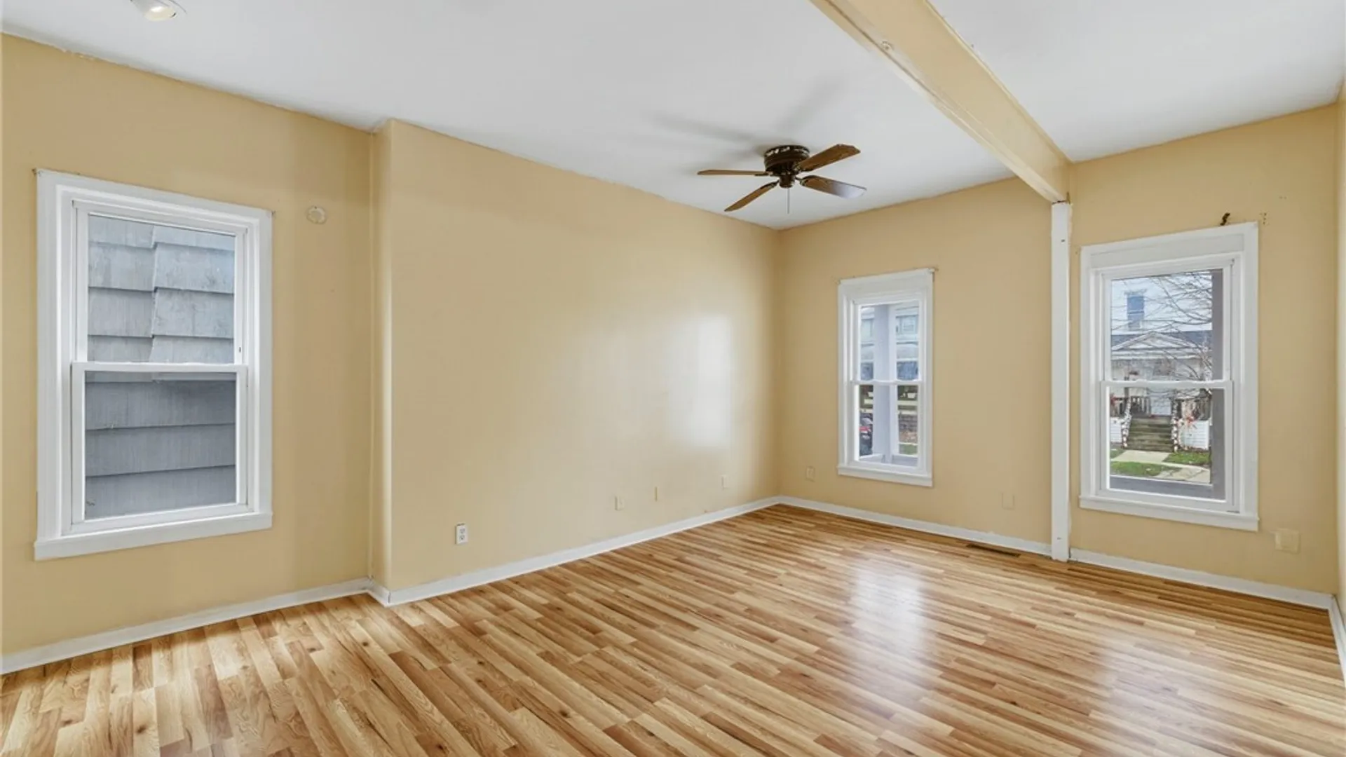 Property at 27 Heward Avenue, Buffalo, NY 14207 5