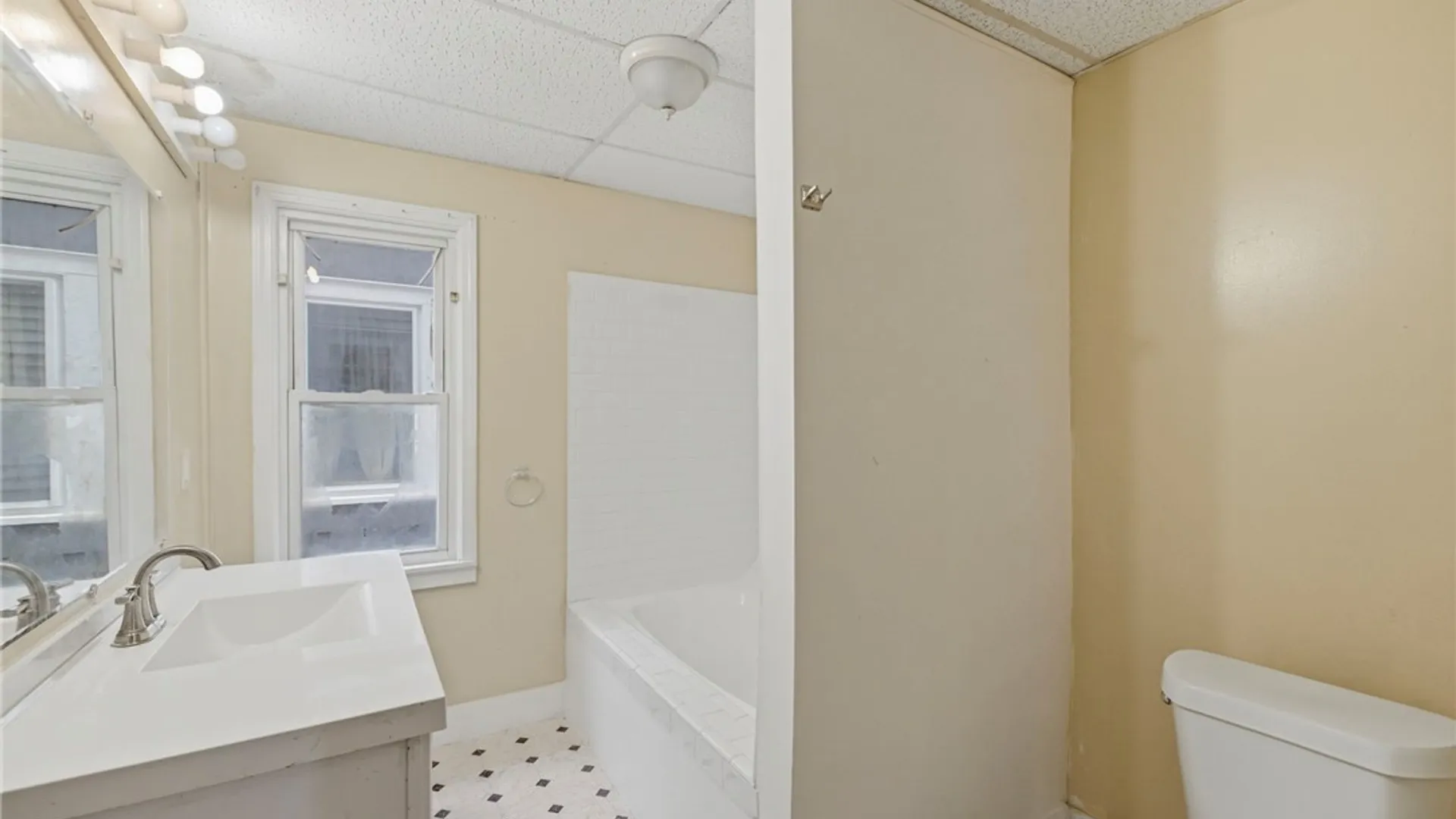 Property at 27 Heward Avenue, Buffalo, NY 14207 19