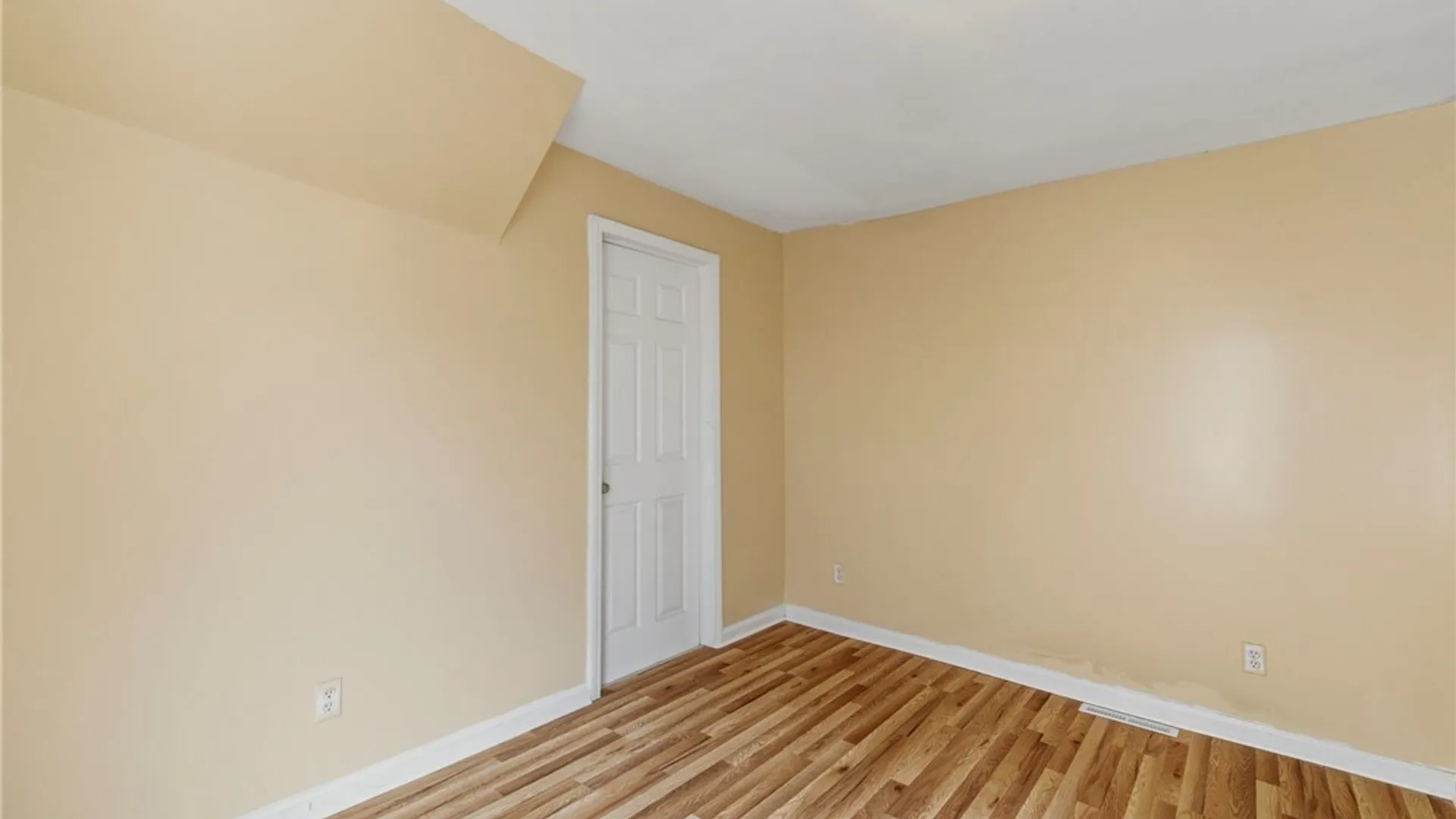 Property at 27 Heward Avenue, Buffalo, NY 14207 25
